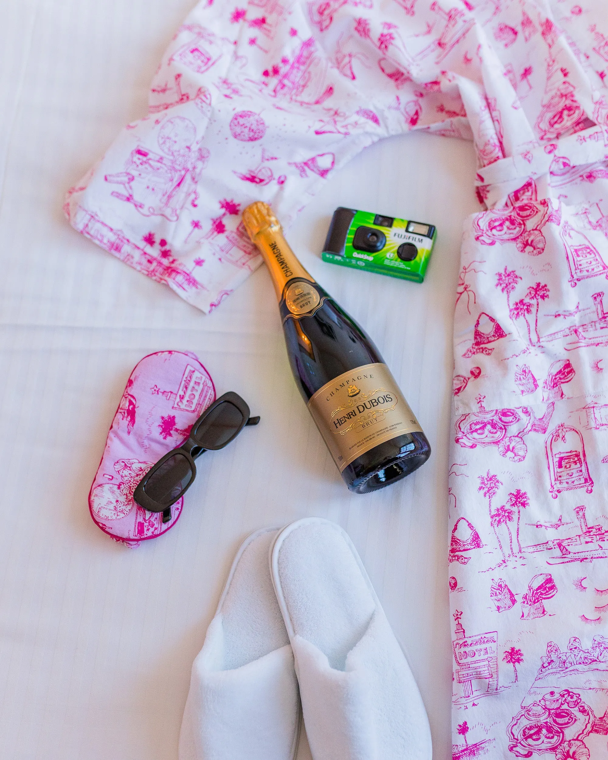 PF x Sean Taylor Girls' Trip Toile - Eye Mask - Rose sold by Printfresh product image thumbnail 2