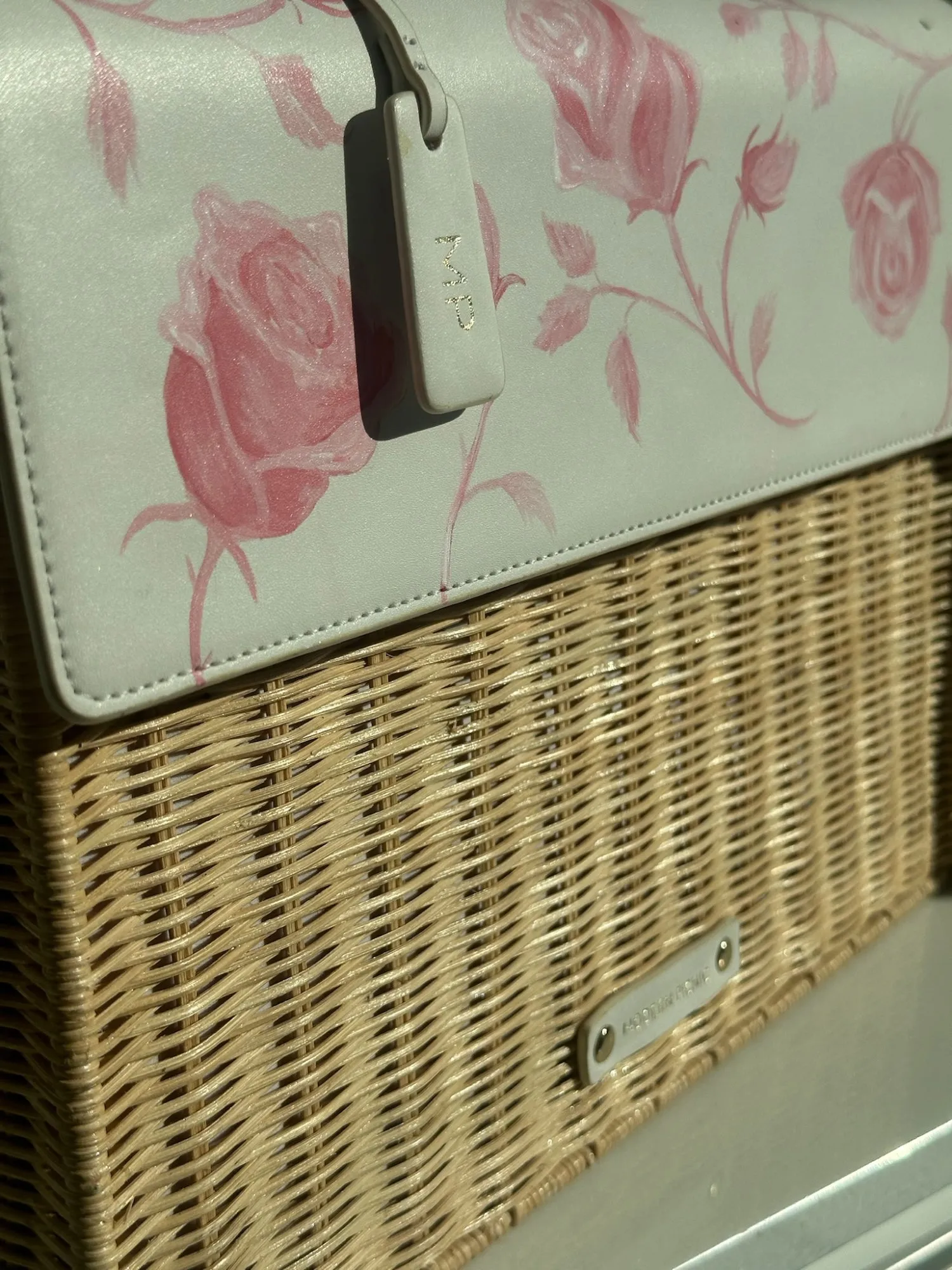 THE LUNCHER - PINK FLORAL sold by Modern Picnic product image thumbnail 3