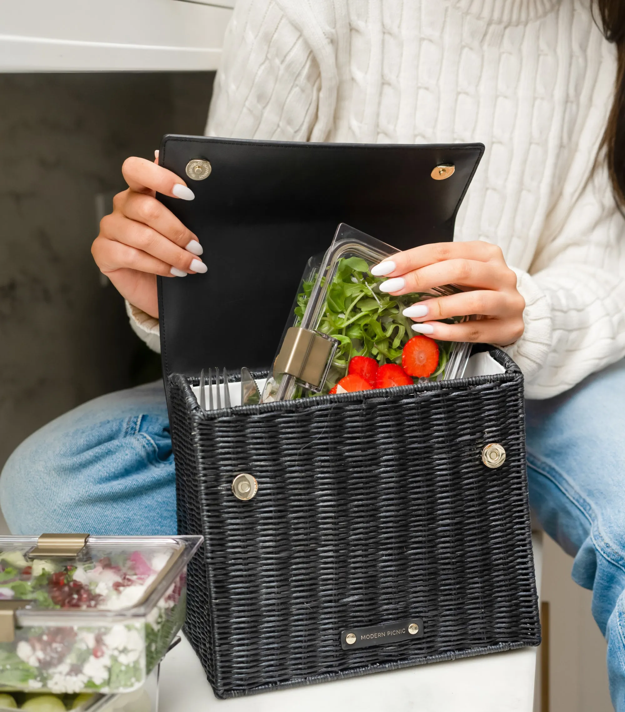 THE LUNCHER - BLACK WICKER sold by Modern Picnic product image thumbnail 5