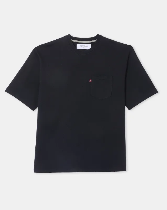 T-SHIRT POCKET TEE SCHWARZ made by Chevignon
