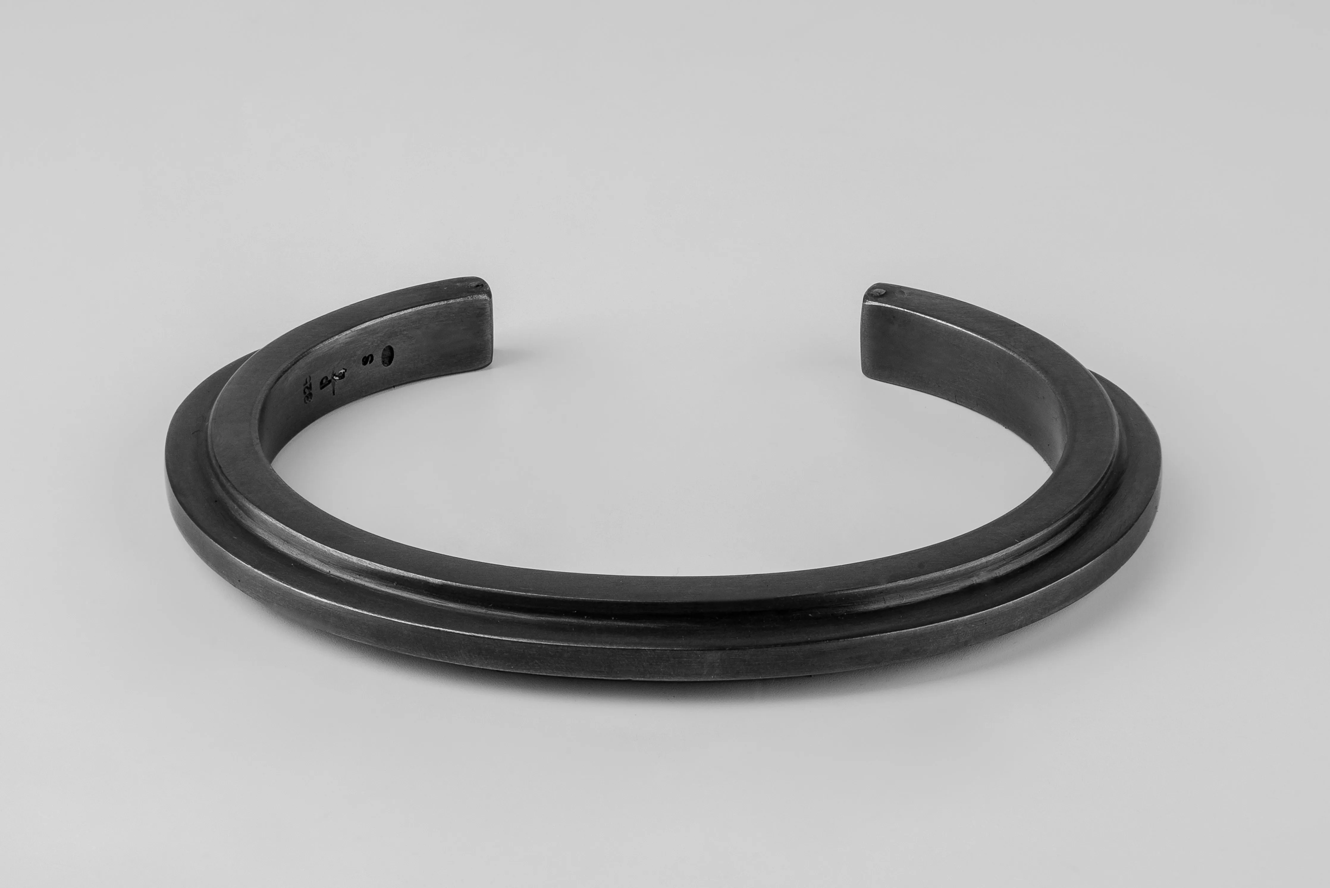 Ultra Reduction Ridge Bracelet (7mm, KA) sold by Parts of Four product image thumbnail 3