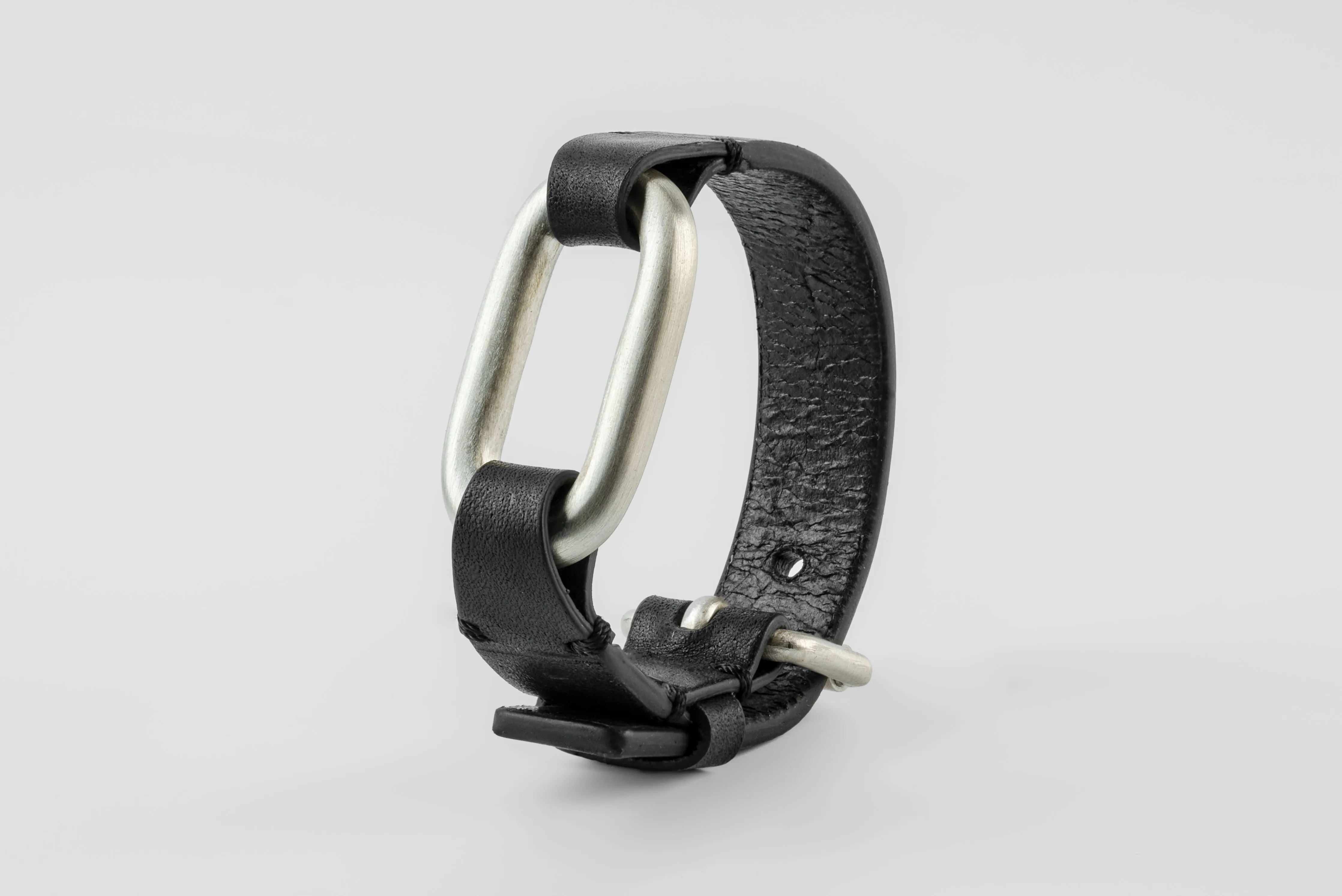 Link Gauntlet (1 Link, MA+BLK) sold by Parts of Four product image thumbnail 2