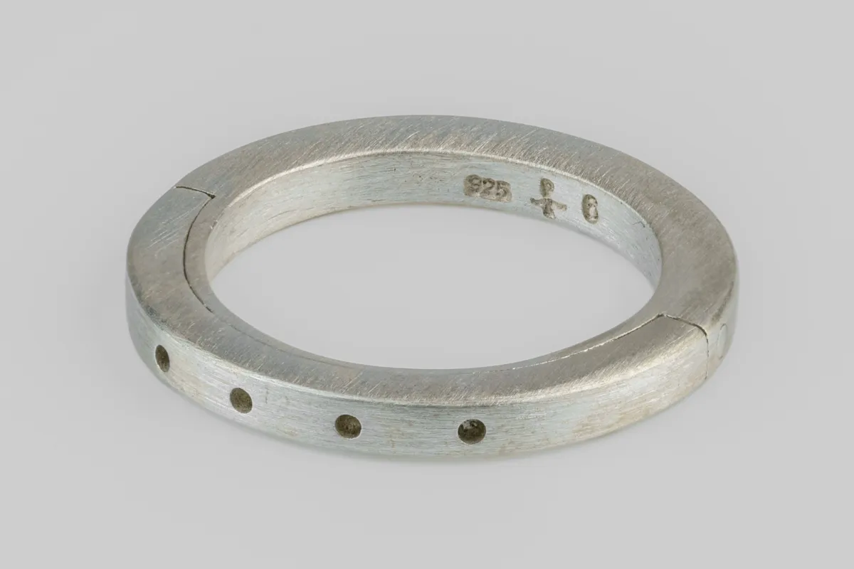Sistema Ring (4-hole, 2mm, MA) sold by Parts of Four