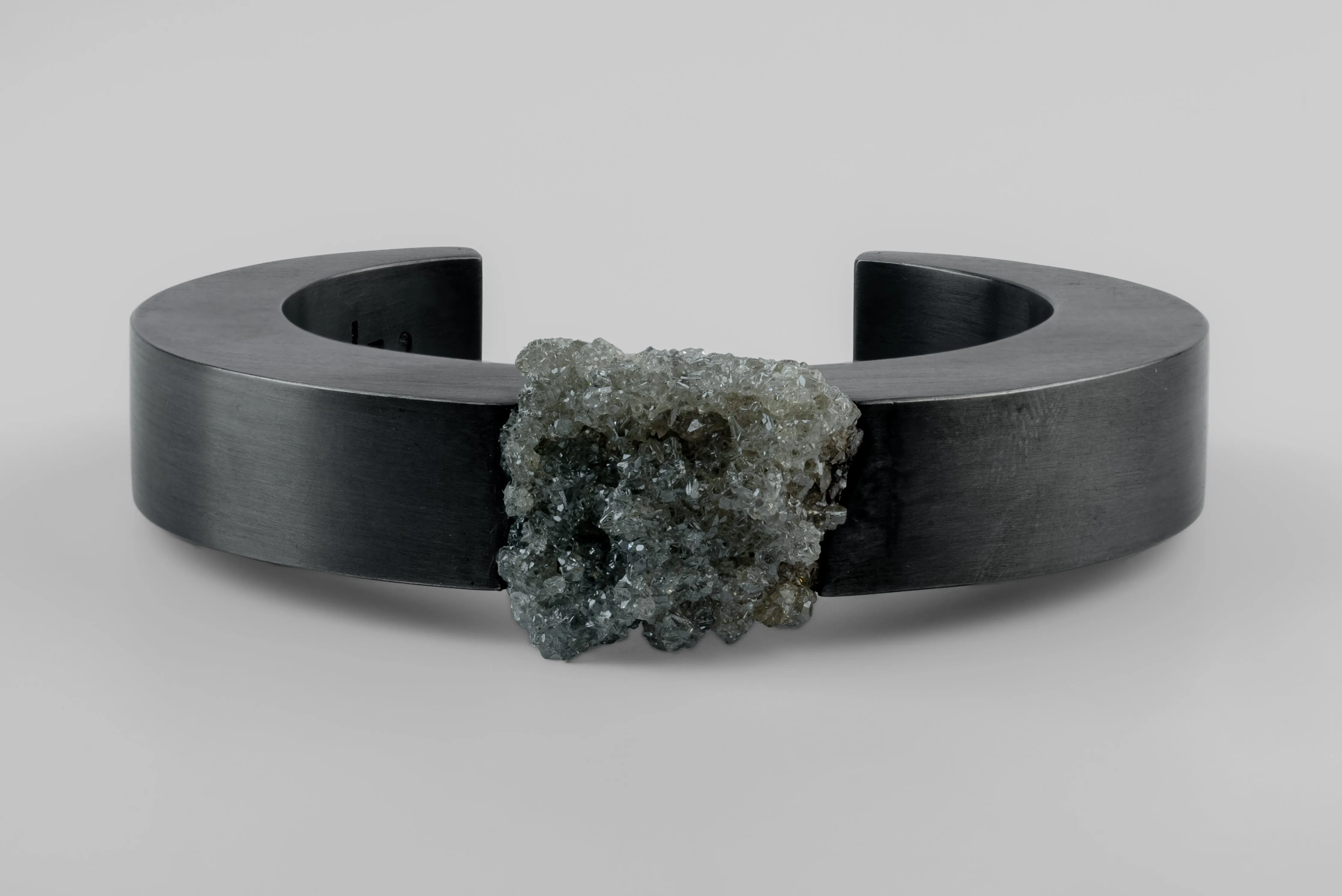 Crescent Bracelet (Mineral Collision, Zincite, 15mm, KA+ZIN) sold by Parts of Four product image thumbnail 3