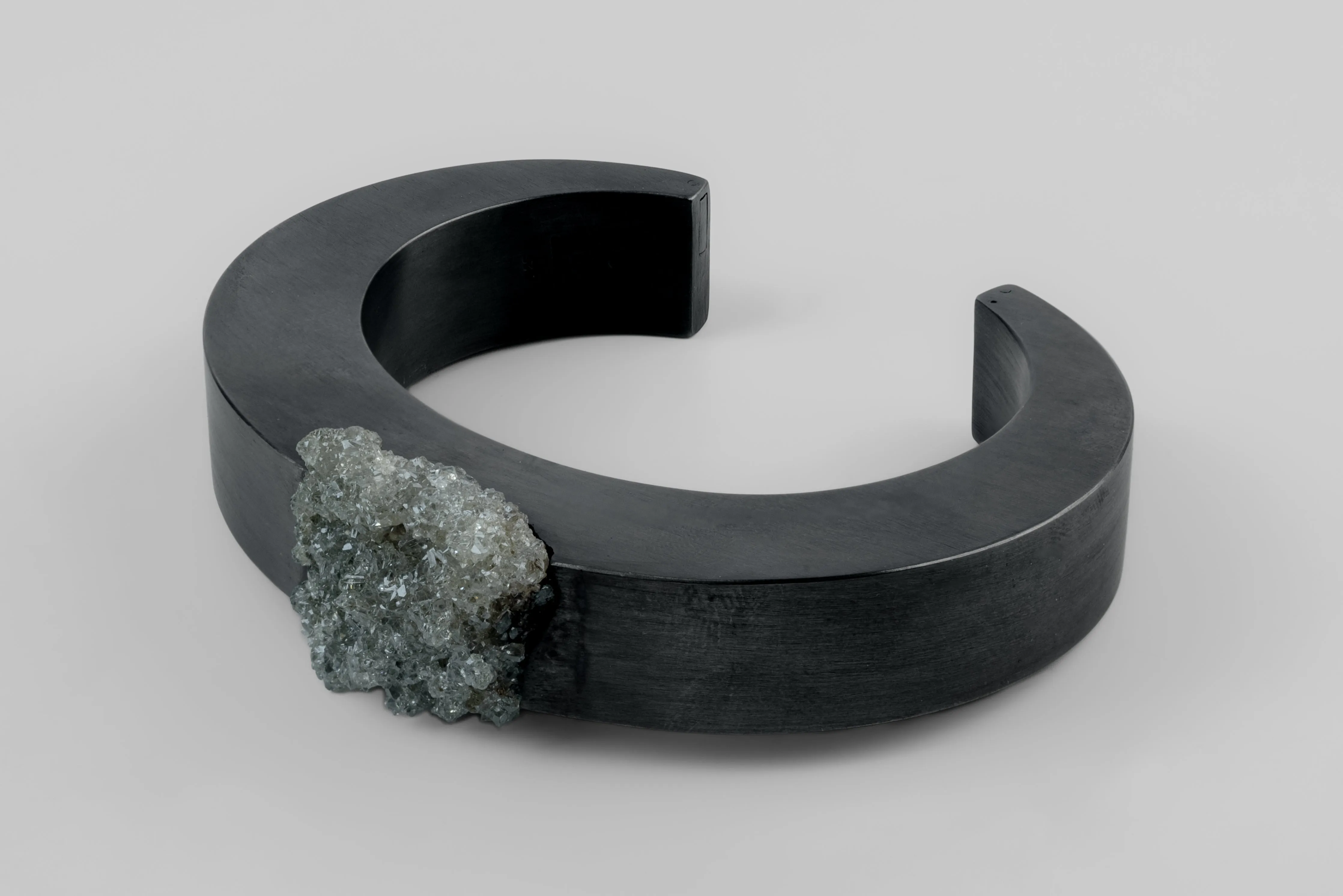 Crescent Bracelet (Mineral Collision, Zincite, 15mm, KA+ZIN) sold by Parts of Four