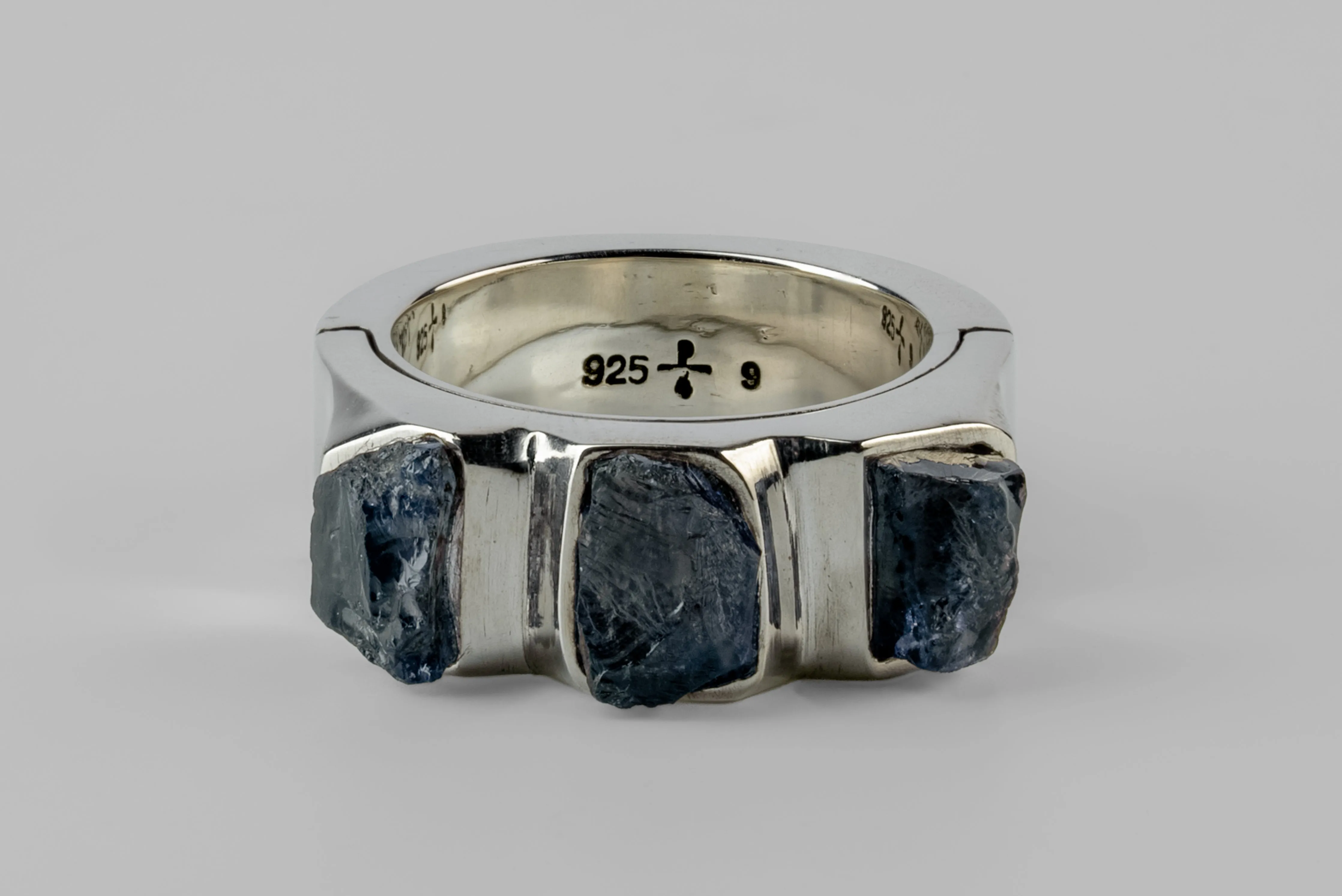 Sistema Ring (Terrestrial Surfaced, 3 Tanzanites, 9mm, PA+TAN) sold by Parts of Four product image thumbnail 3