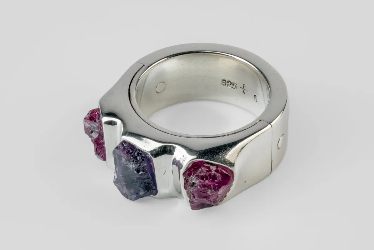Sistema Ring (Terrestrial Surfaced, 3 Winza Sapphires, 9mm, PA+WIS) sold by Parts of Four