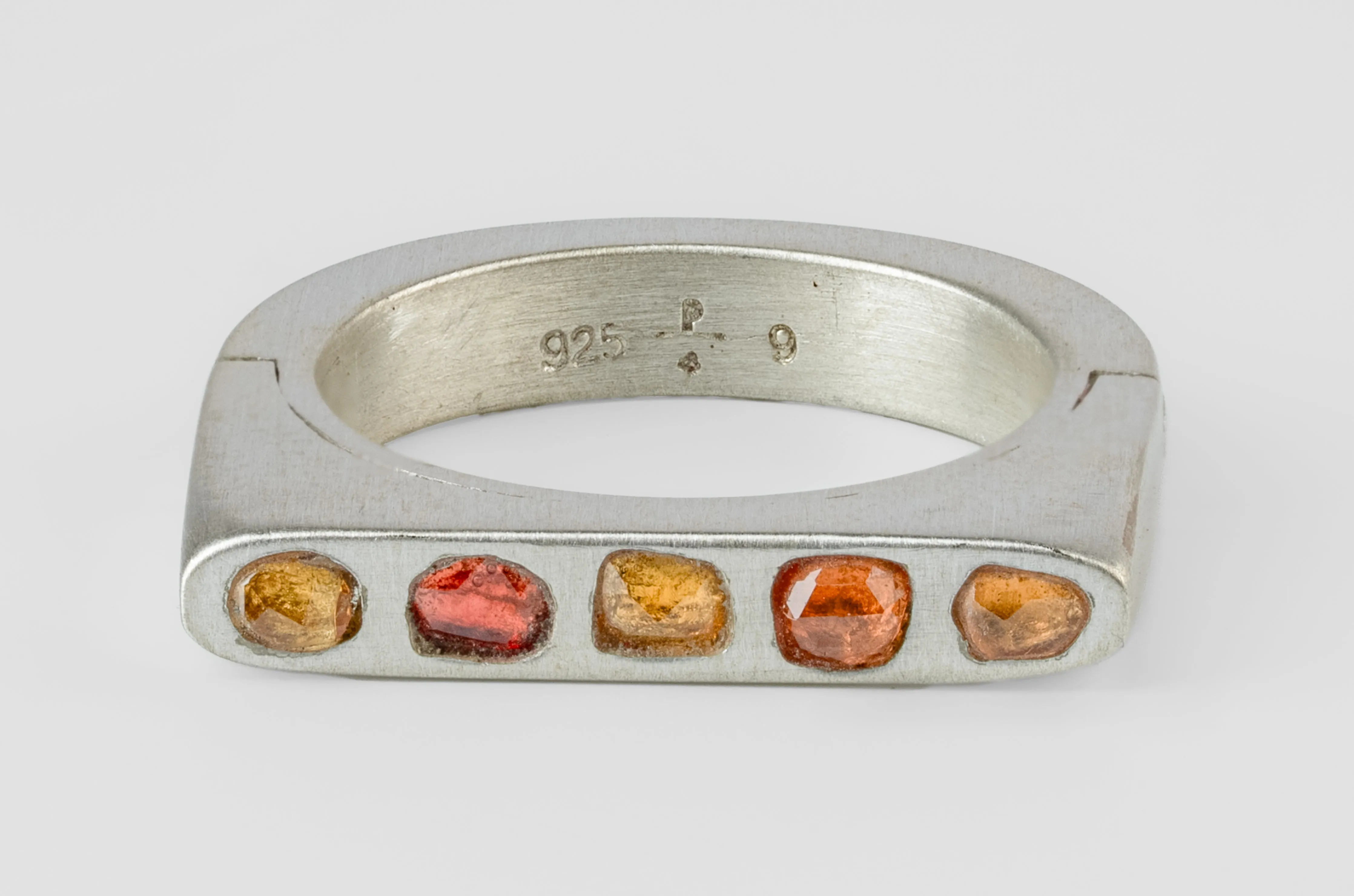 Sistema Ring (Mega Pavé, Orange Sapphire Faceted Slabs, Oval, 4mm, MA+OSAF) sold by Parts of Four product image thumbnail 3