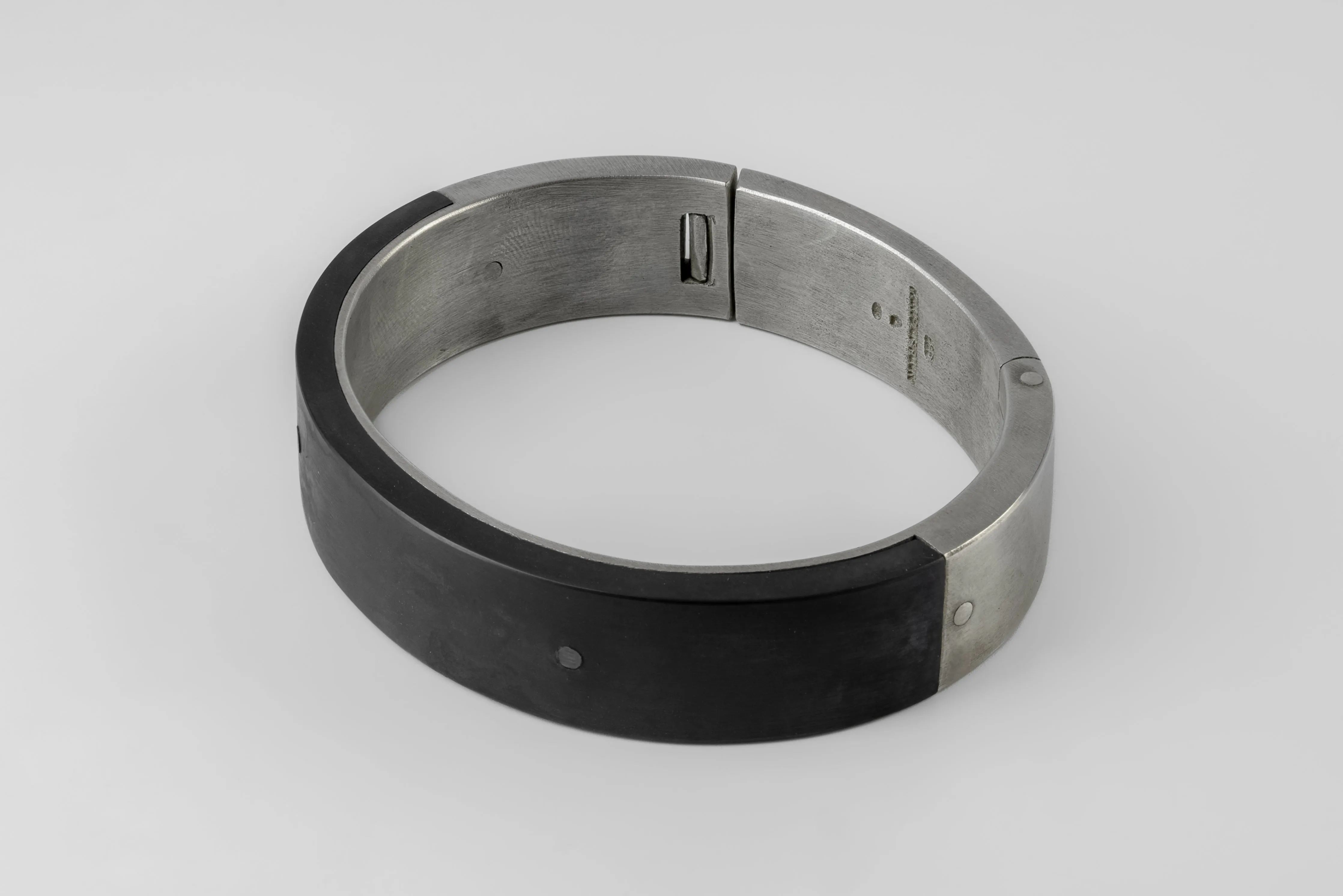 Sistema Bracelet v2 (17mm, DA+KZ) sold by Parts of Four