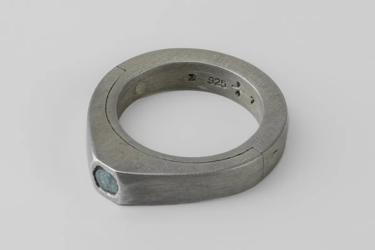 Sistema Ring (Terrestrial Surfaced, Expanded, 0.1 CT, Blue Diamond Slab, 4mm, DA+BDIA) sold by Parts of Four