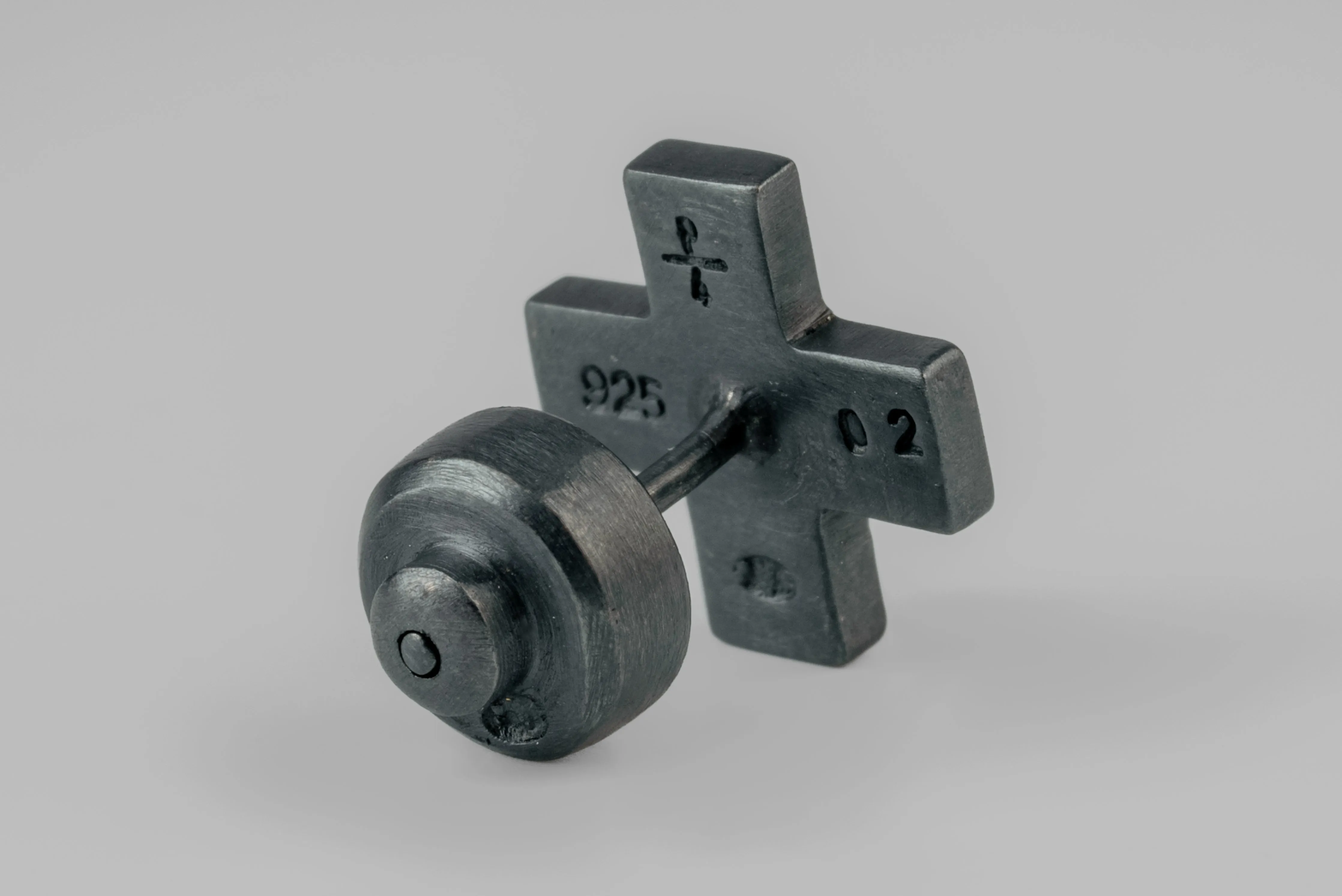 Plus Earring (0.2 CT, Emerald, 12mm, KA+EMER) sold by Parts of Four product image thumbnail 2