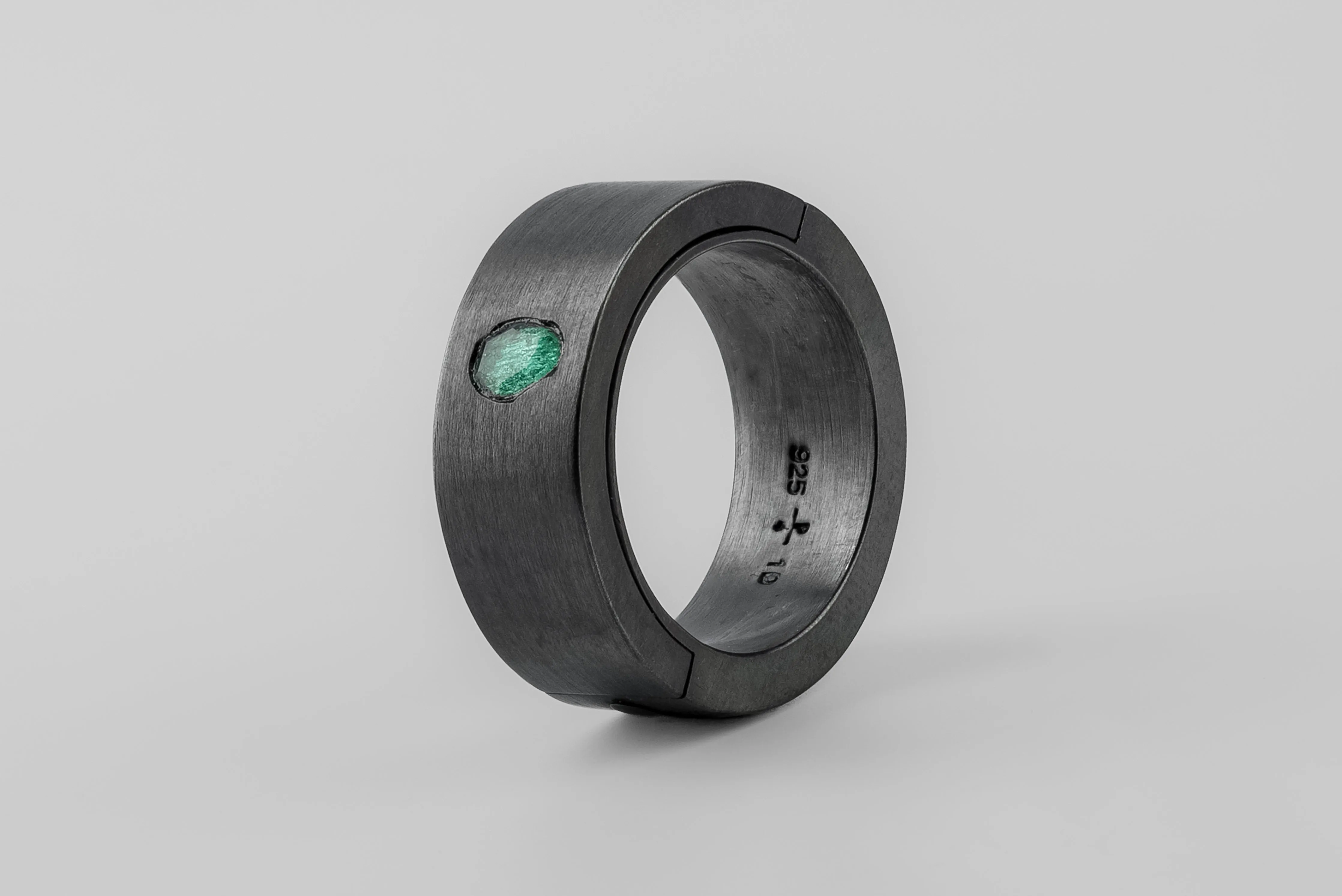 Sistema Ring (0.2 CT, Emerald, 9mm, KA+EMER) sold by Parts of Four product image thumbnail 2