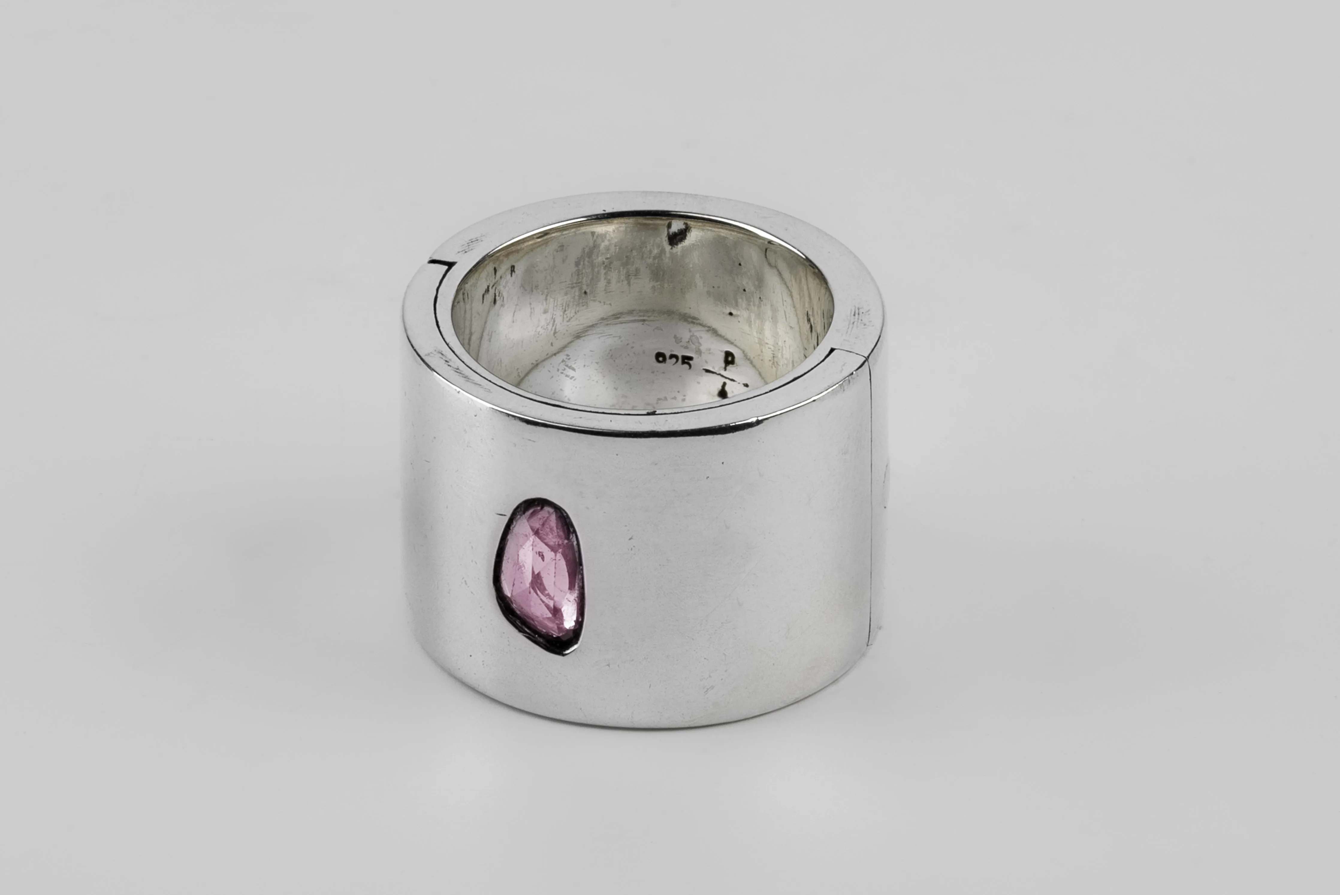 Sistema Ring (0.8 CT, Pink Sapphire Faceted Slab, 17mm, PA+PKSAF) sold by Parts of Four product image thumbnail 3