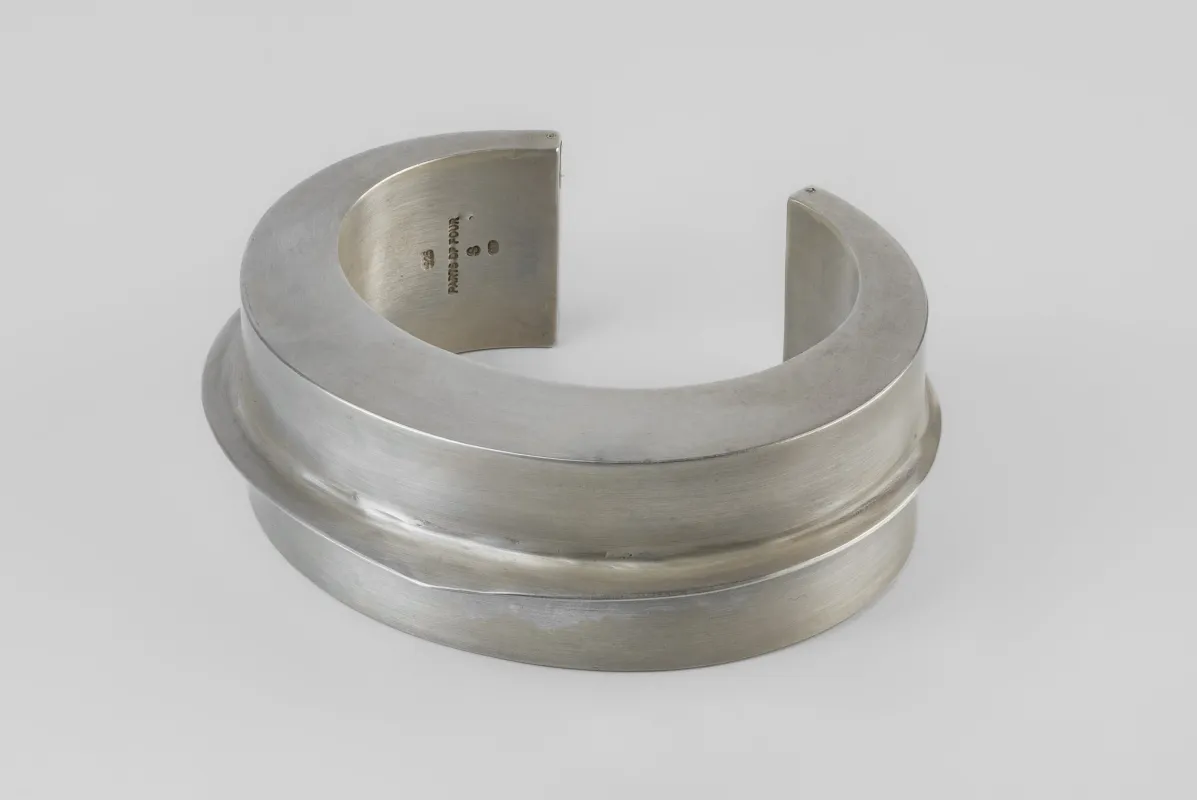 Crescent Folded Bracelet (Distortion Blade, 1 fold, 30mm, DA) sold by Parts of Four