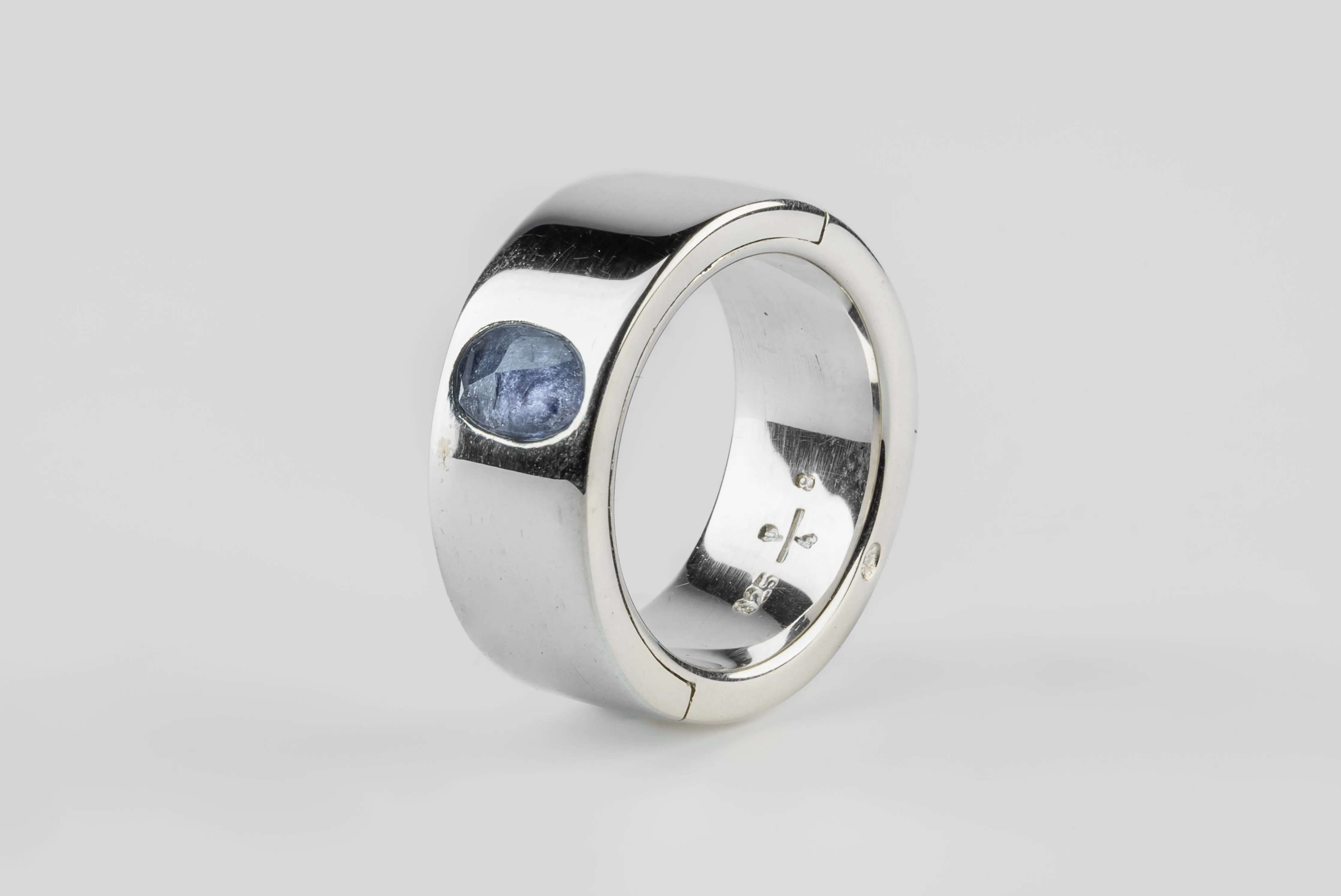 Sistema Ring (0.7 CT, Tanzanite Slice, 9mm, PA+TAN) sold by Parts of Four product image thumbnail 2