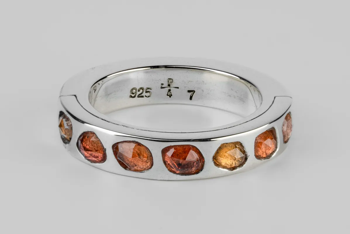 Sistema Ring (Mega Pavé, Orange Sapphire Faceted Slab, 4mm, PA+OSAF) sold by Parts of Four