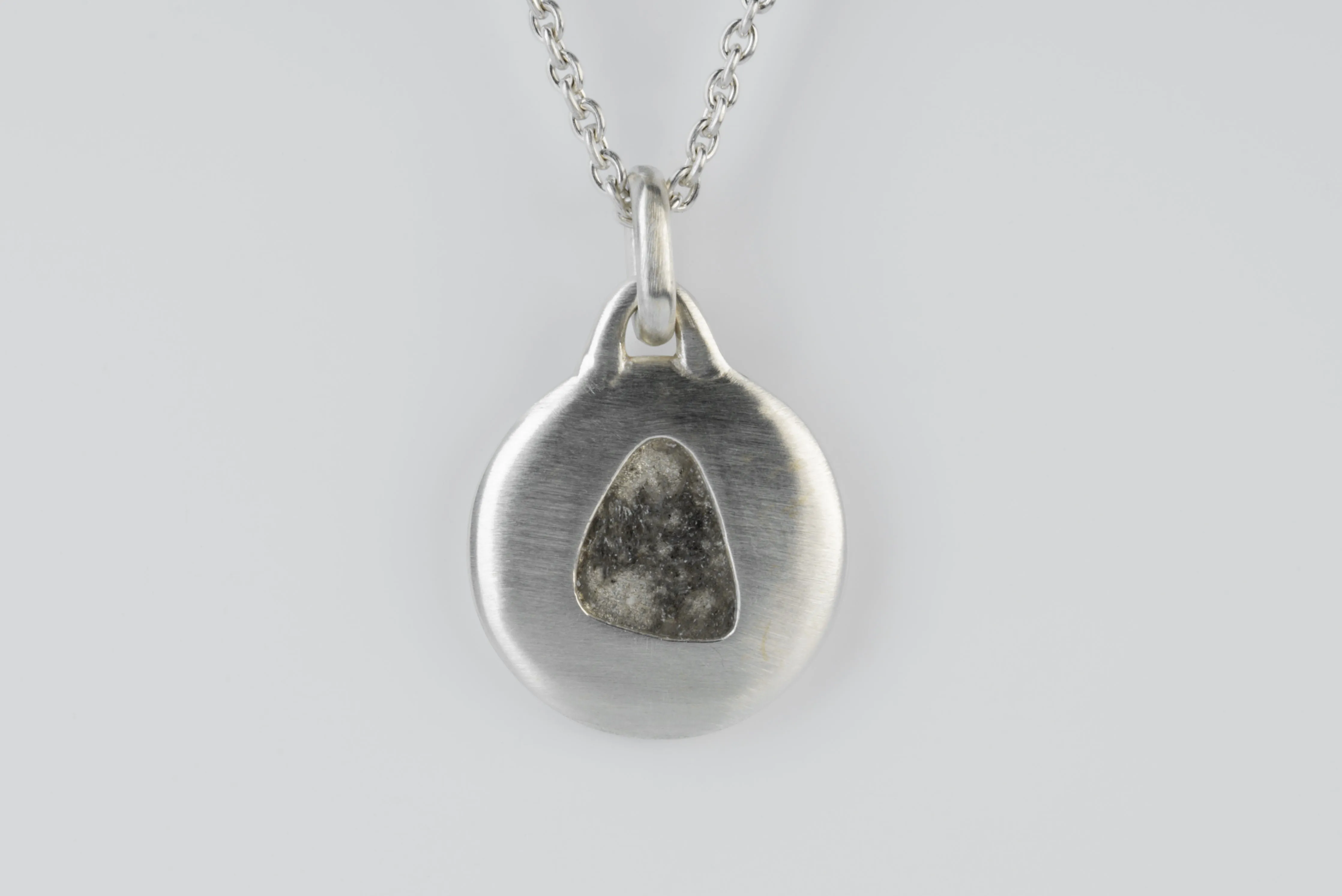 Disk Necklace (3.0 CT, Diamond Slab, 35mm, MA+DIA) sold by Parts of Four product image thumbnail 3