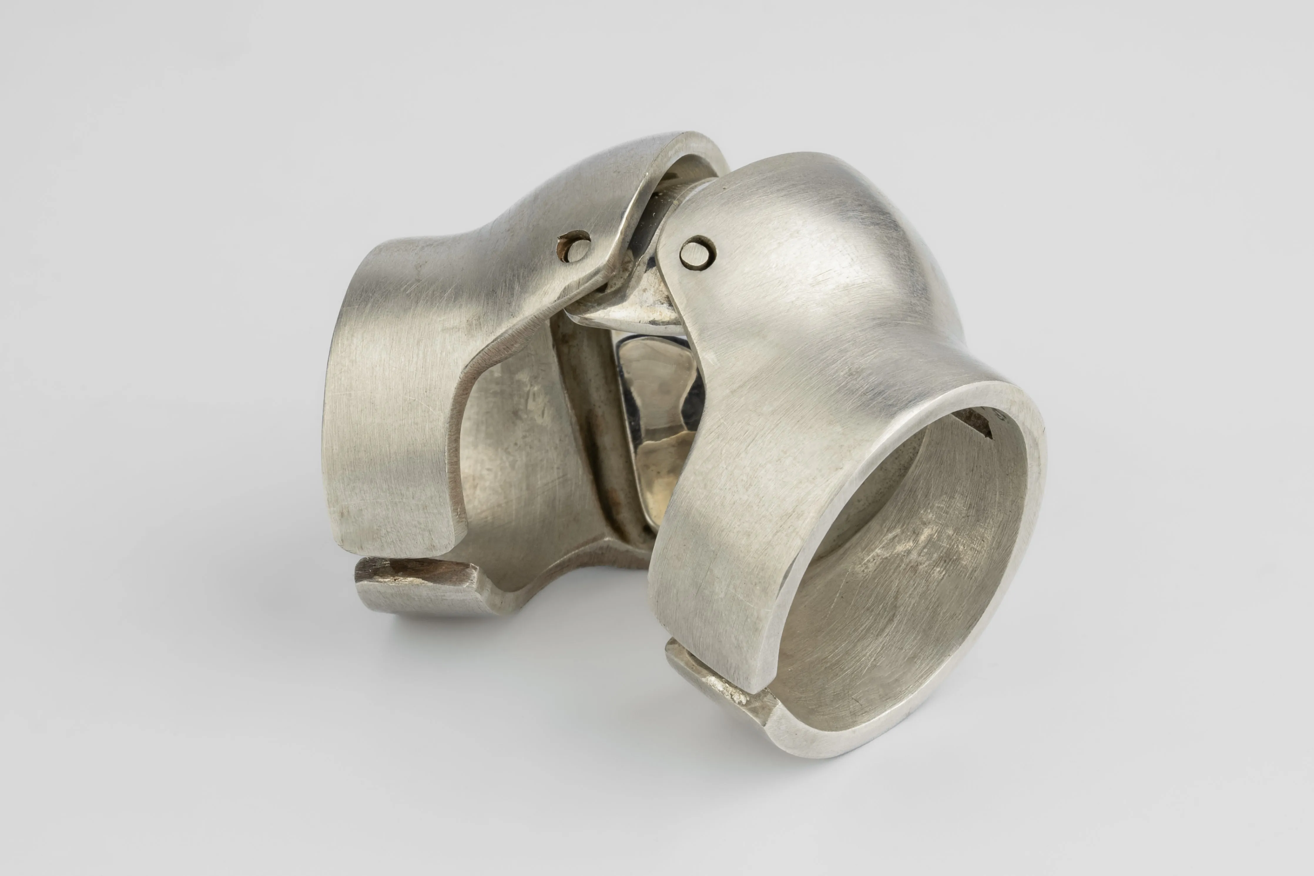 Parts of Four × Fangophilia—Joint Ring Crevice (Knuckle, Vertical, PA+DA) sold by Parts of Four product image thumbnail 4