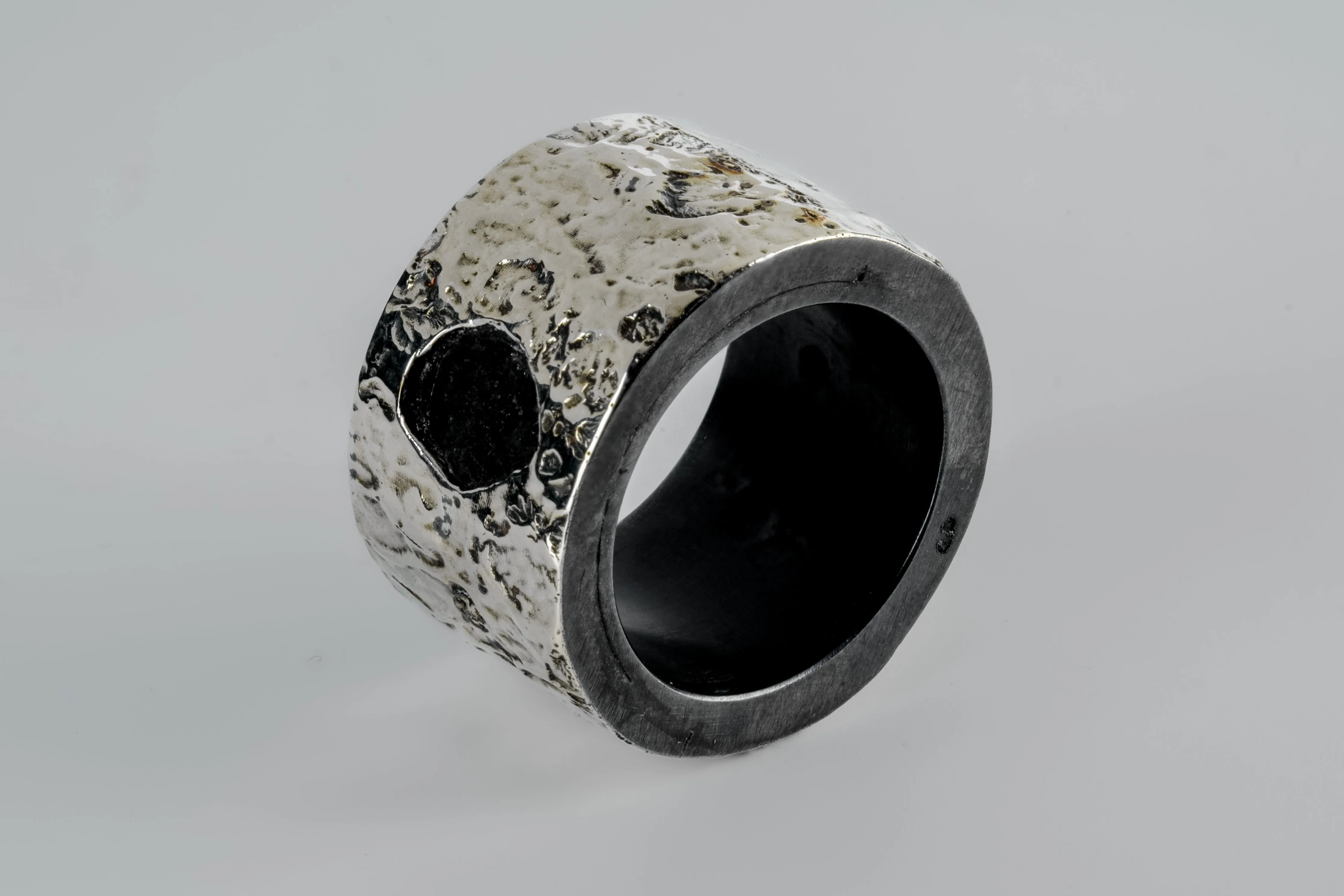 Sistema Ring (Fuse All Around, 0.2 CT, Polished Black Diamond, 12mm, KA10KW+PBLKDIA) sold by Parts of Four product image thumbnail 2