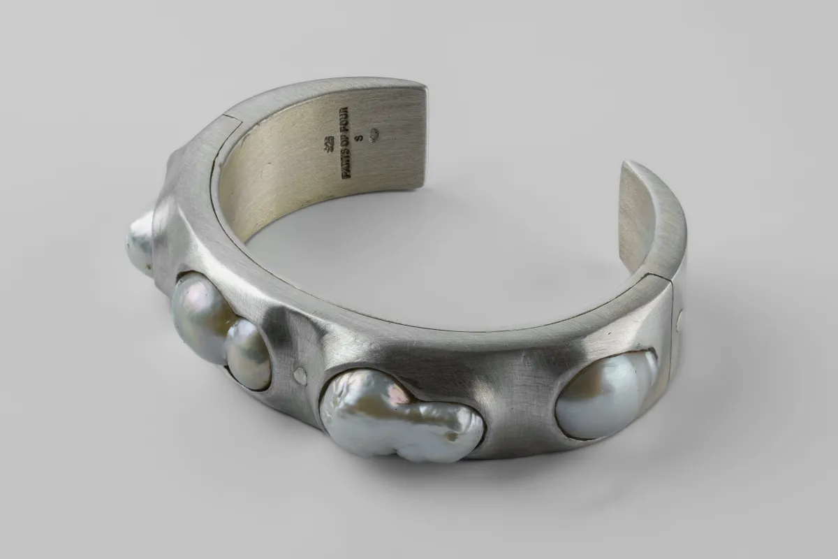 Sistema Bracelet v1 (Terrestrial Surfaced, 4-White Pearl, 17mm, MA+WPRL) sold by Parts of Four