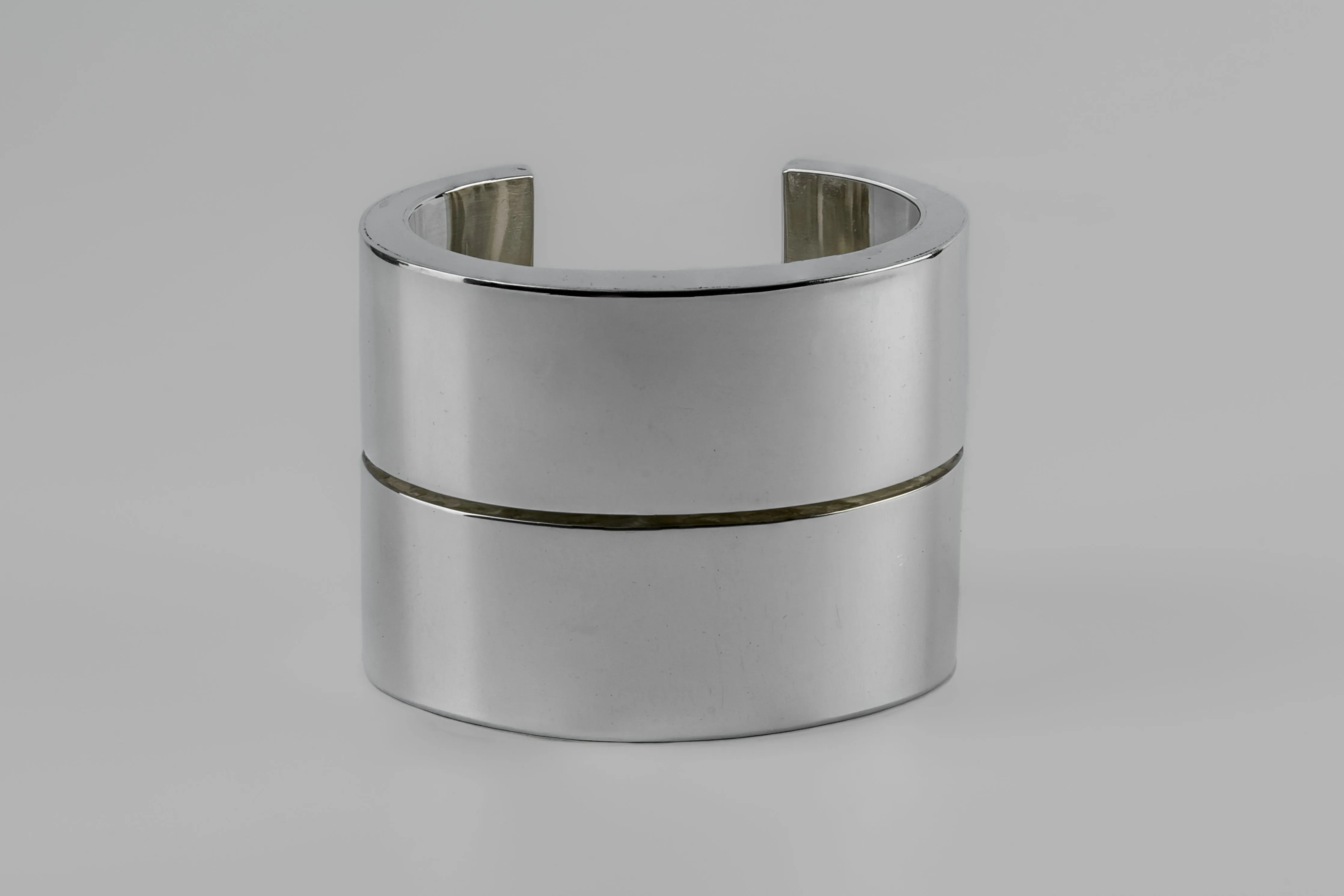 Reduced Crescent Crevice Bracelet v2 (60mm, PA) sold by Parts of Four product image thumbnail 3