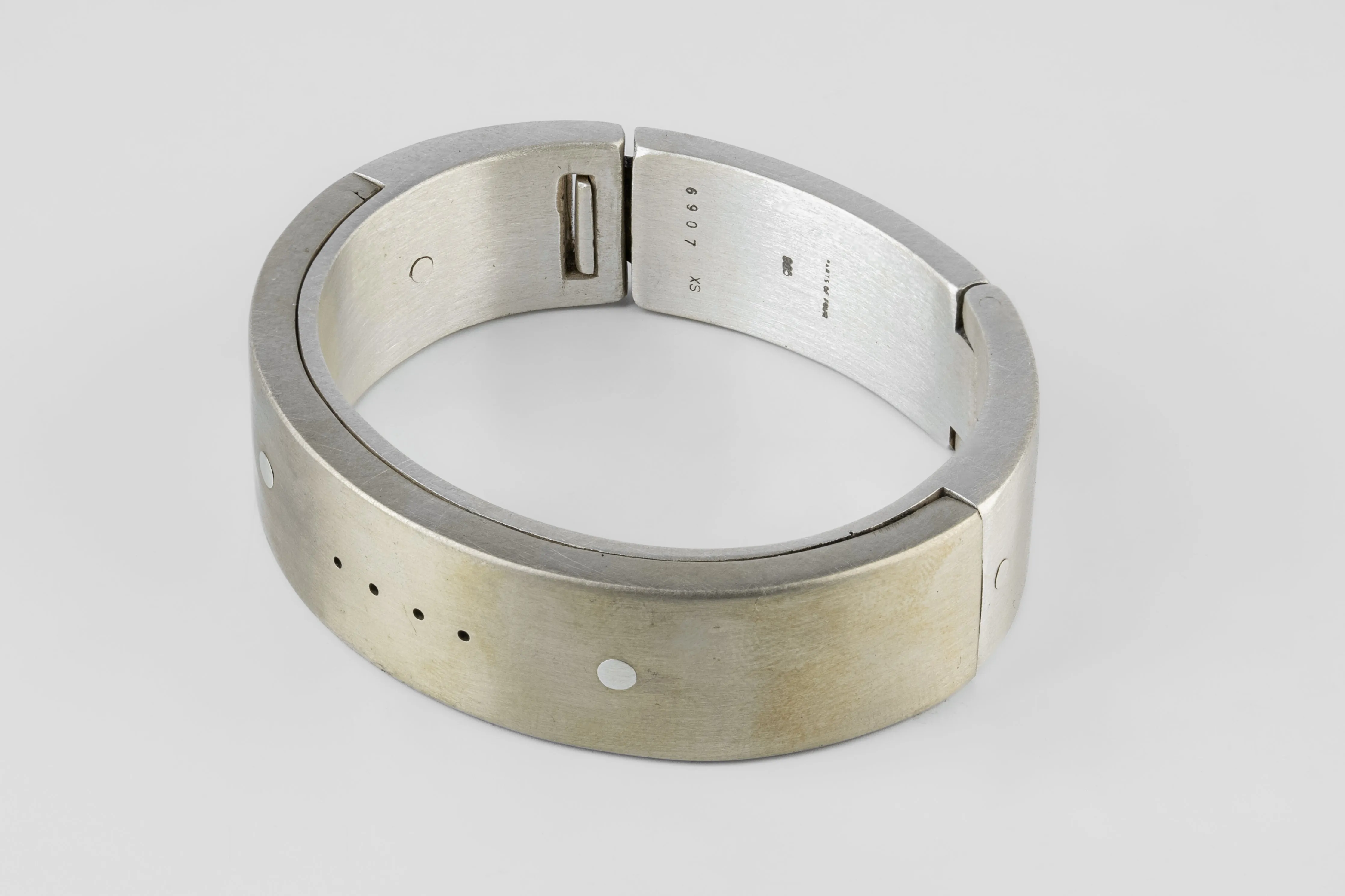 Sistema Bracelet v2 (4-Hole, 17mm, MA+MZ) sold by Parts of Four