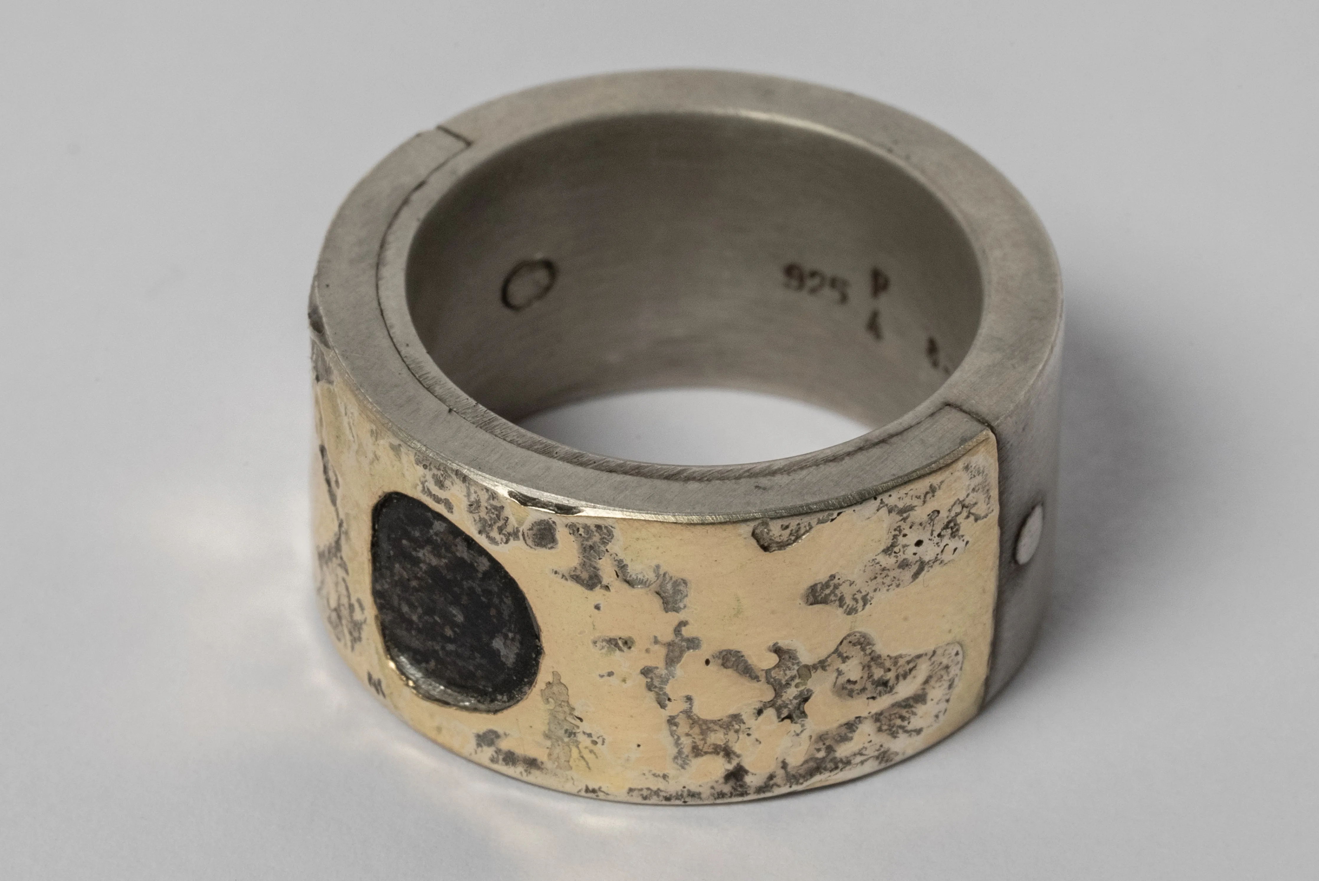 Sistema Ring (Fuse, 0.4 CT, Polished Black Diamond Slab, 12mm, DA18K+PBLKDIA) sold by Parts of Four