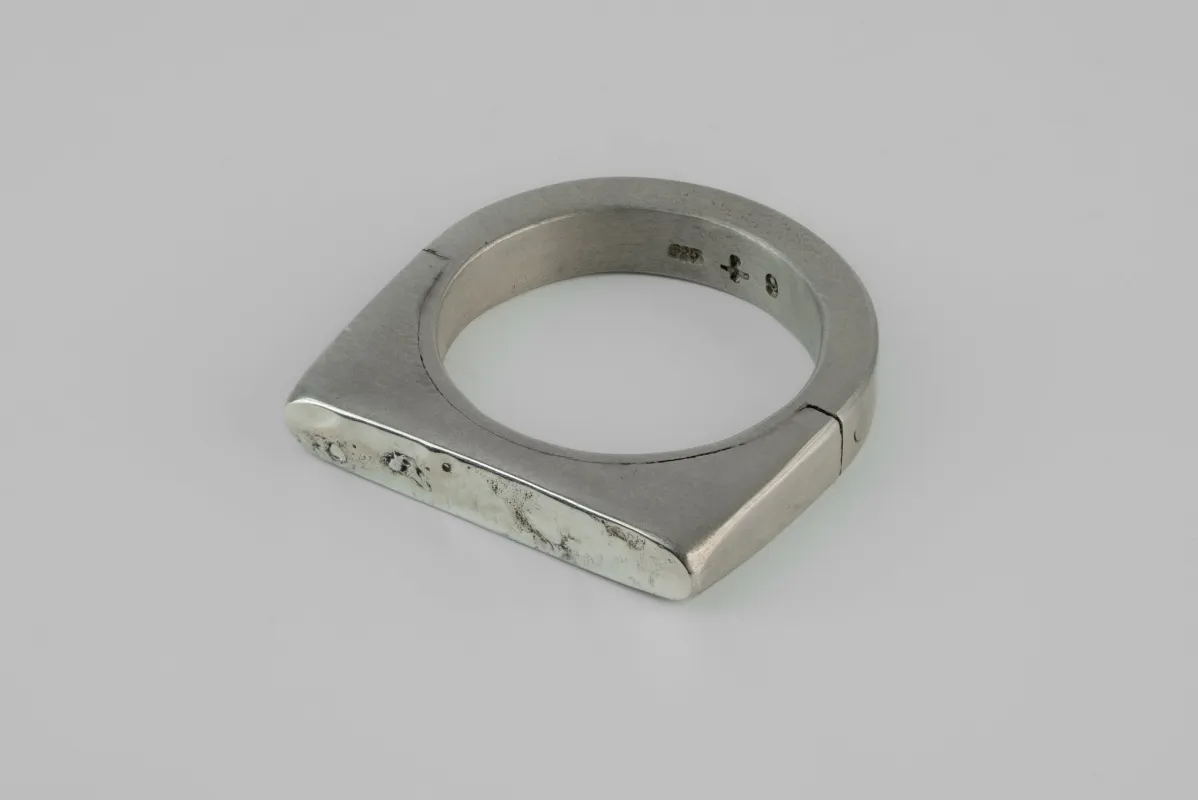 Sistema Ring (Fuse, Oval, 4mm, DA10KW) sold by Parts of Four