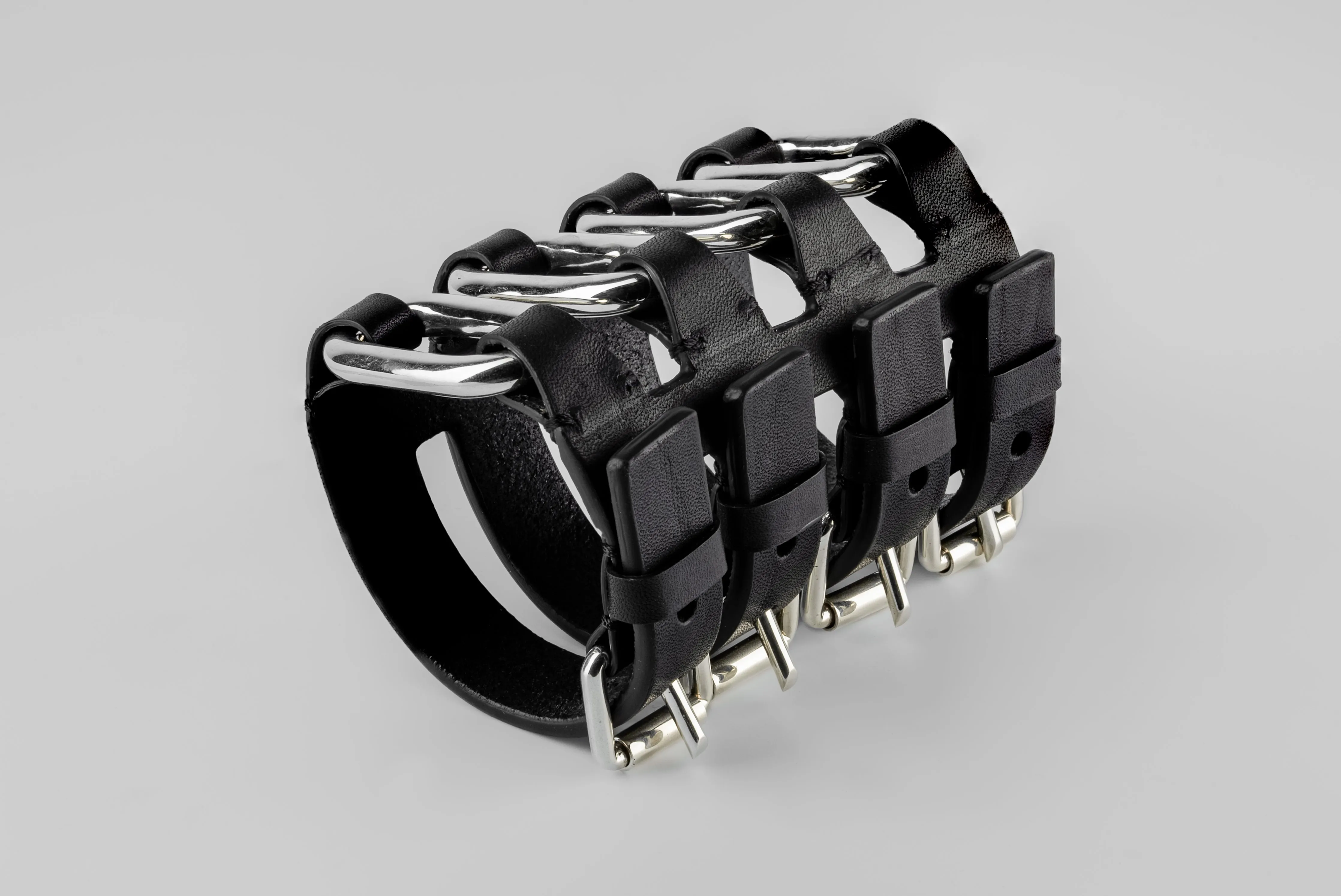 Link Gauntlet (4 Link, PA+BLK) sold by Parts of Four product image thumbnail 3
