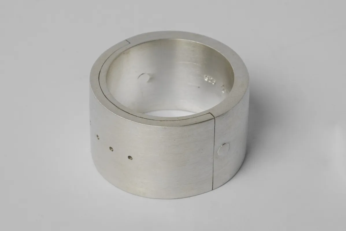 Sistema Ring (4-Hole, 17mm, MA) sold by Parts of Four