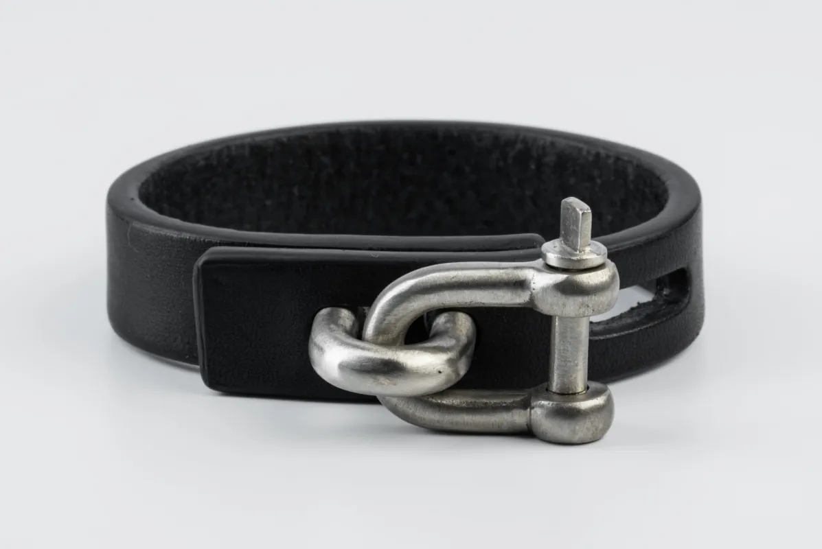 Restraint Charm Bracelet (15mm, BLK+MZ) sold by Parts of Four