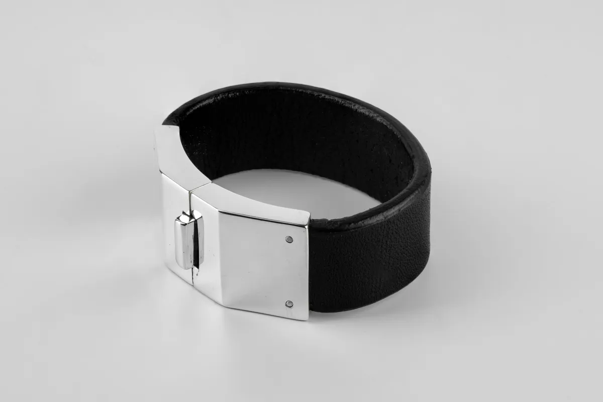 Box Lock Bracelet (Facet, Narrow, BLK+PA) sold by Parts of Four