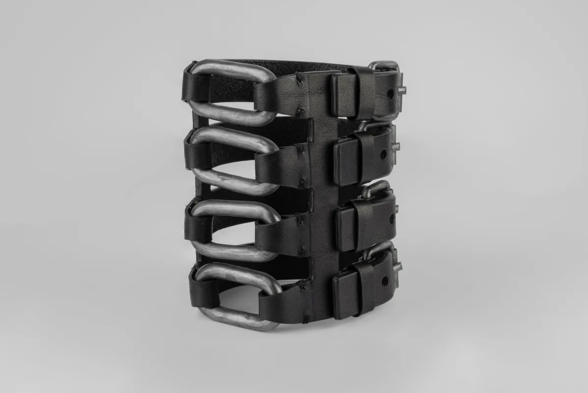 Link Gauntlet (4 Link, KA+BLK) sold by Parts of Four