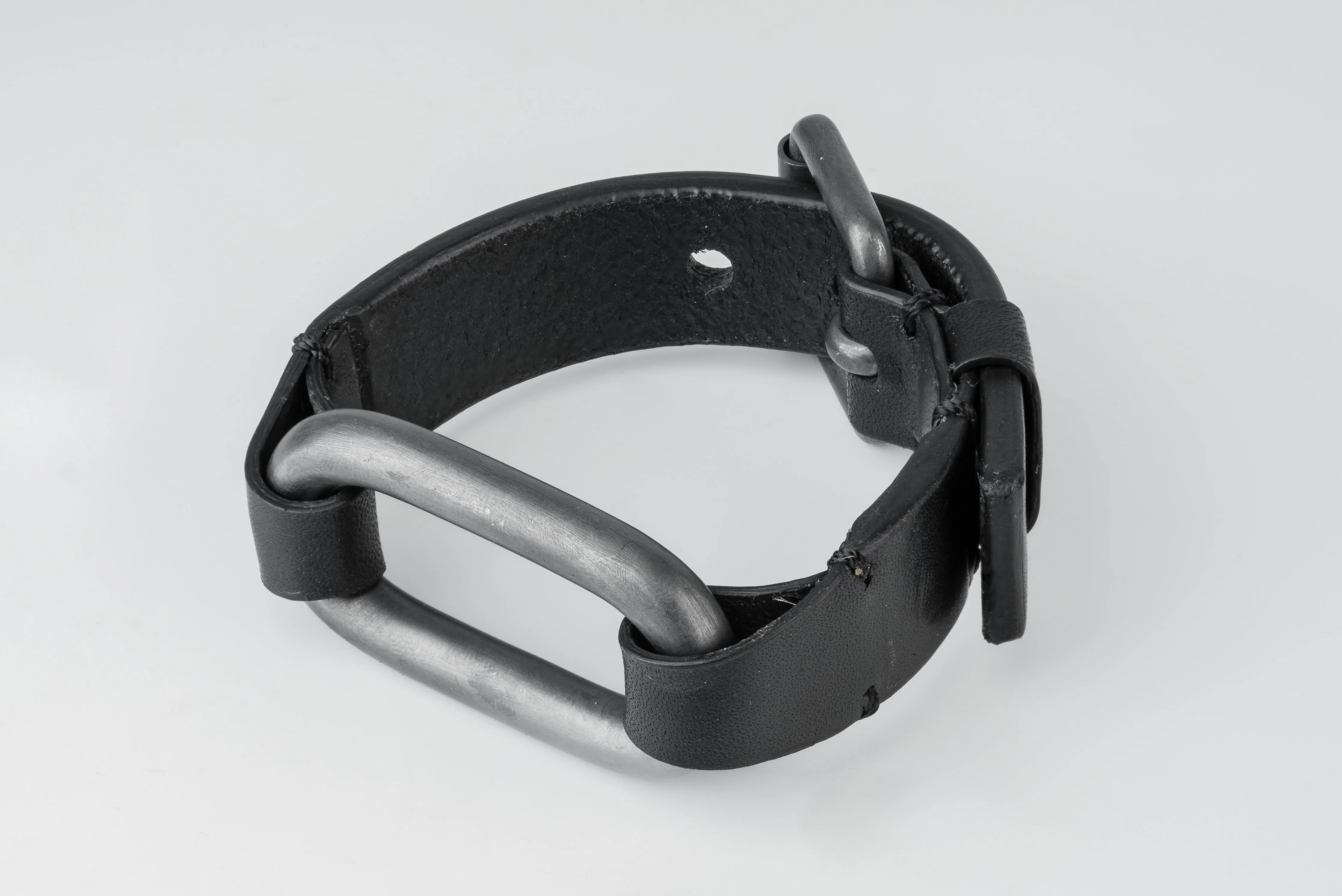 Link Gauntlet (1 Link, KA+BLK) sold by Parts of Four