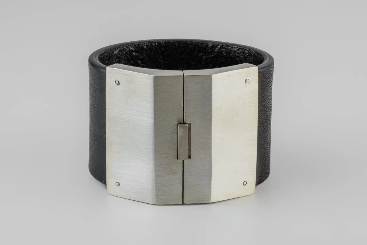 Box Lock Bracelet (Facet, Wide, BLK+MA) sold by Parts of Four