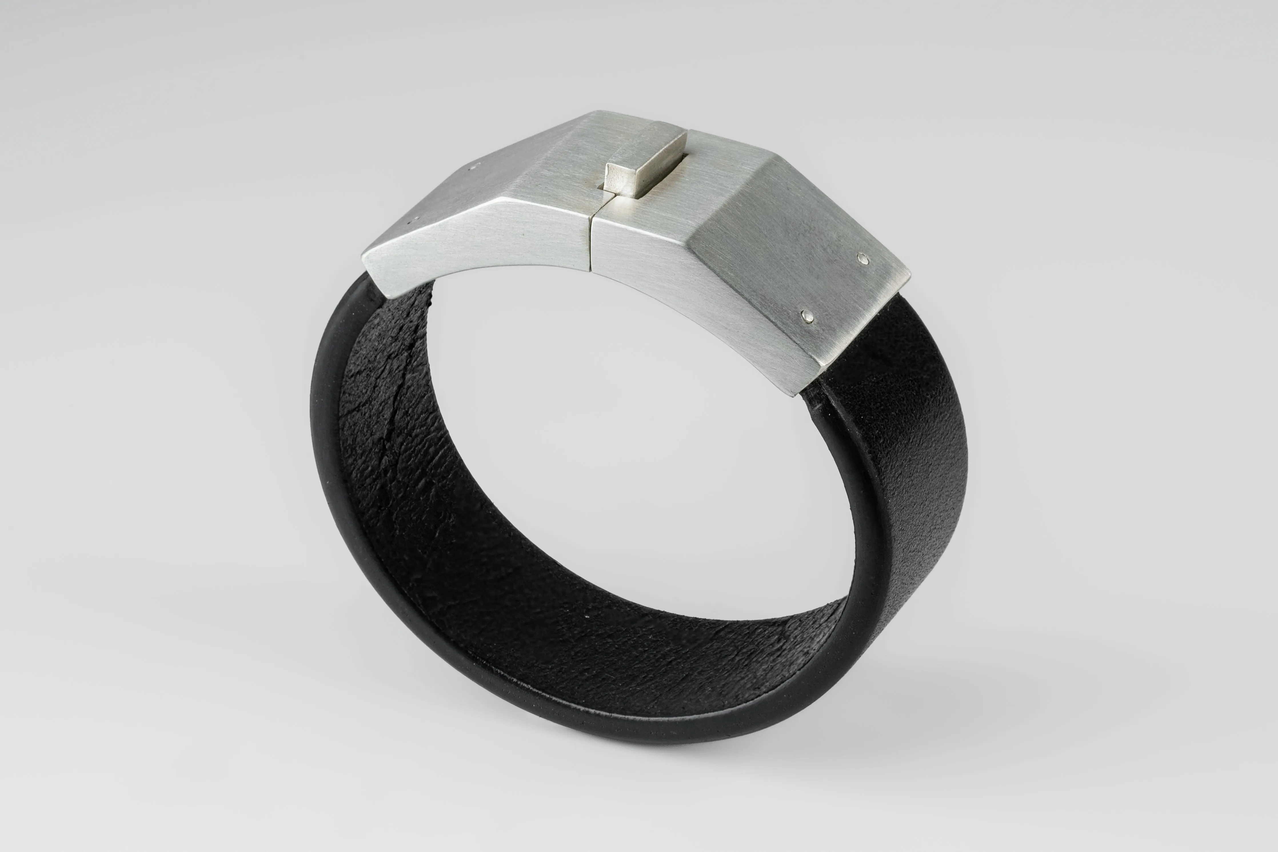 Box Lock Bracelet (Facet, Narrow, BLK+MA) sold by Parts of Four product image thumbnail 2