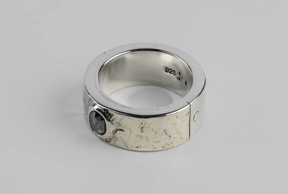 Sistema Ring (Fuse, Envelopment, 0.4 CT, Diamond Slab, VAR, 9mm, PA10KW+DIA) sold by Parts of Four