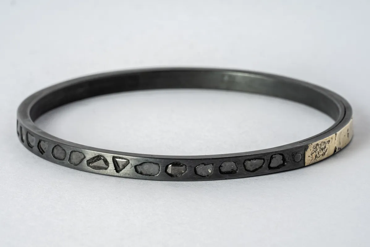 Sistema Bangle (Half Fuse, Half Mega Pavé, 4mm, KA18K+DIA) sold by Parts of Four