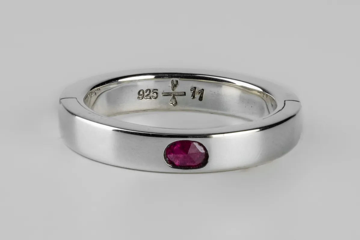 Sistema Ring (0.1 CT, Ruby Slice, 4mm, PA+RUB) sold by Parts of Four