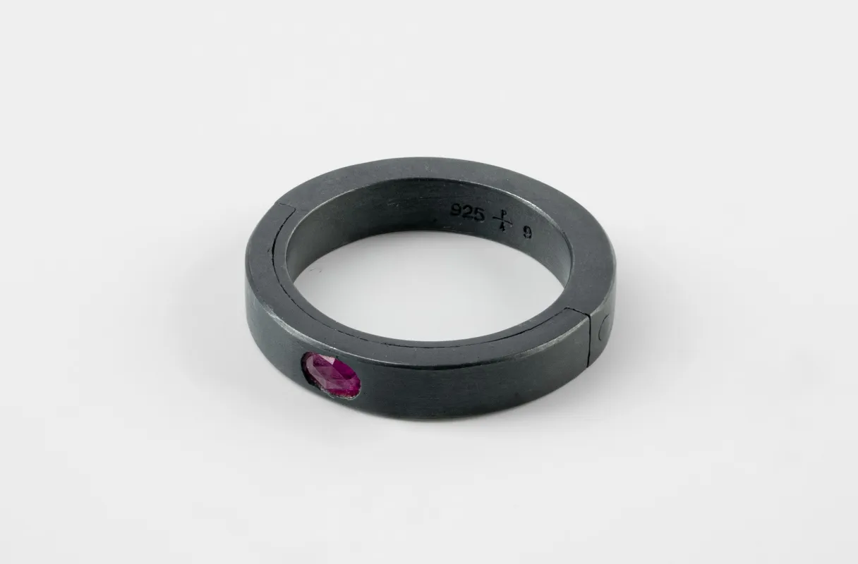 Sistema Ring (0.1 CT, Ruby Slice, 4mm, KA+RUB) sold by Parts of Four