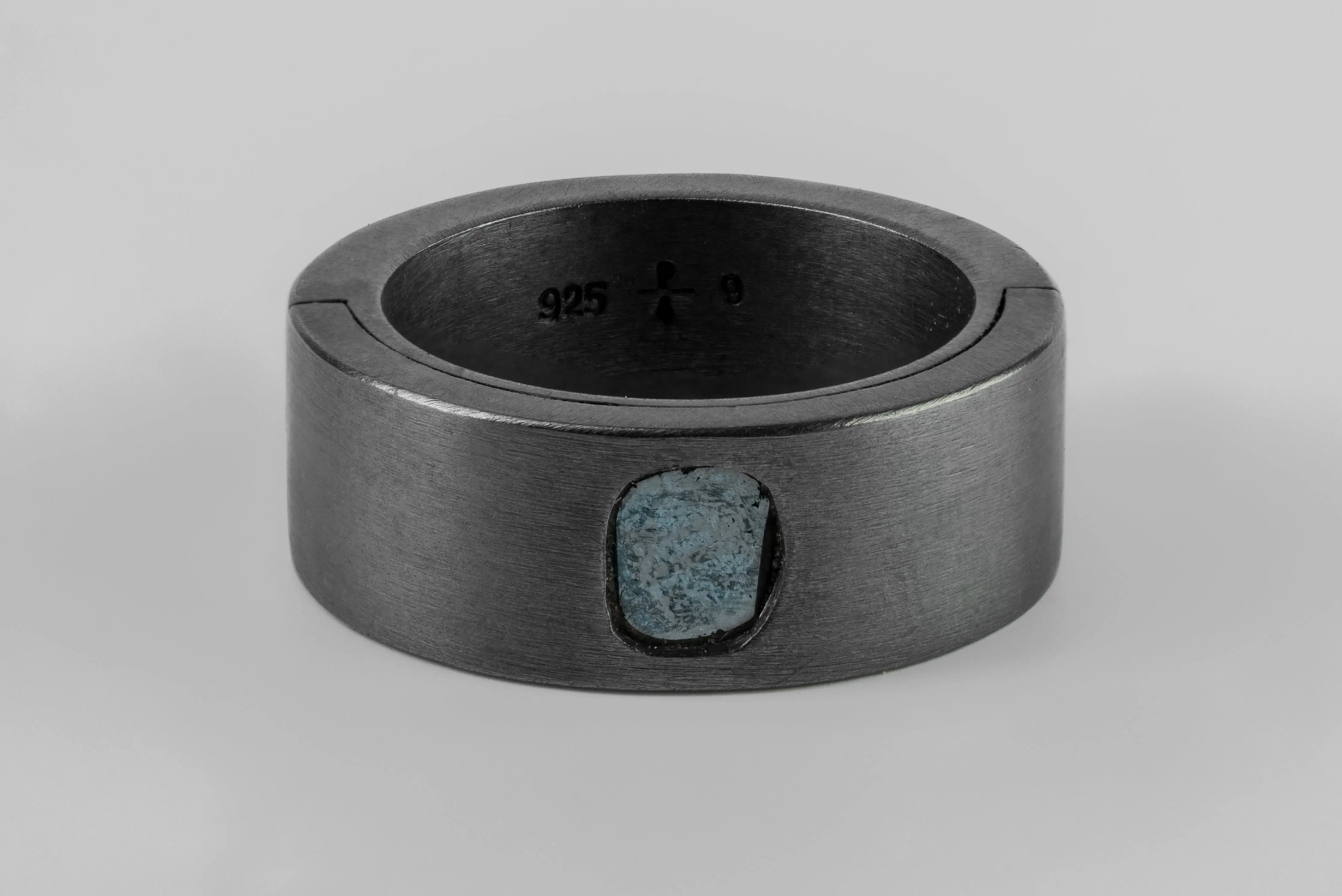 Sistema Ring (0.2 CT Blue Diamond Slab, 9mm, KA+BDIA) sold by Parts of Four product image thumbnail 2