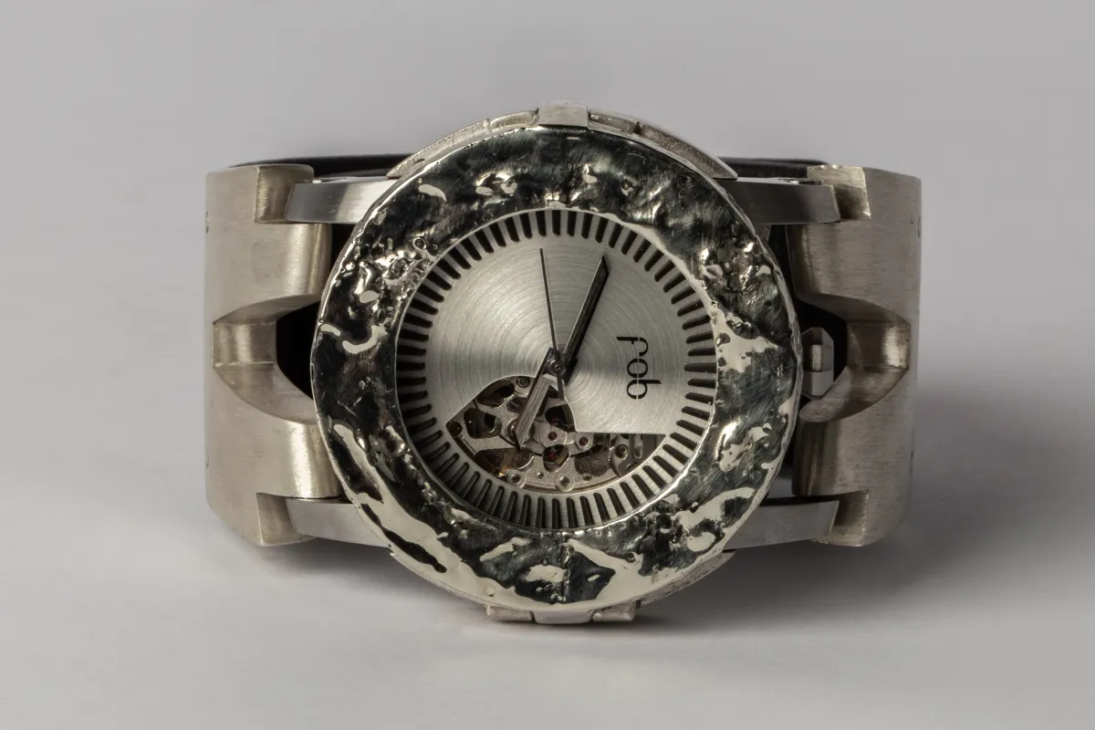 P4—FOB Watch #205 (Case, Hyperstrap-V [Studs], Oblivion, MA10KW-MA-NG) sold by Parts of Four