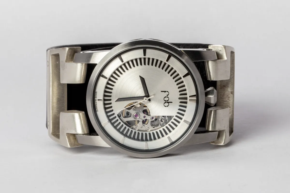 P4—FOB Watch #401 (Hyperstrap-T [Studs], Oblivion, MA-NG) sold by Parts of Four