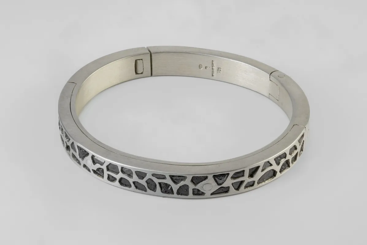 Sistema Bracelet v2 (Mega Pavé, Black Diamond Fragments, 9mm, MA+KFRDIA) sold by Parts of Four