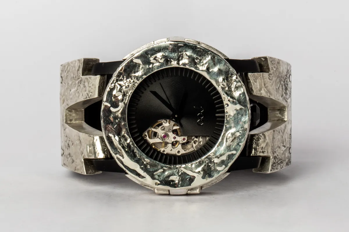 P4—FOB Watch #4 (Case, Hyperstrap-V [Studs], Phantom, MA10KW-MA10KW-NG) sold by Parts of Four