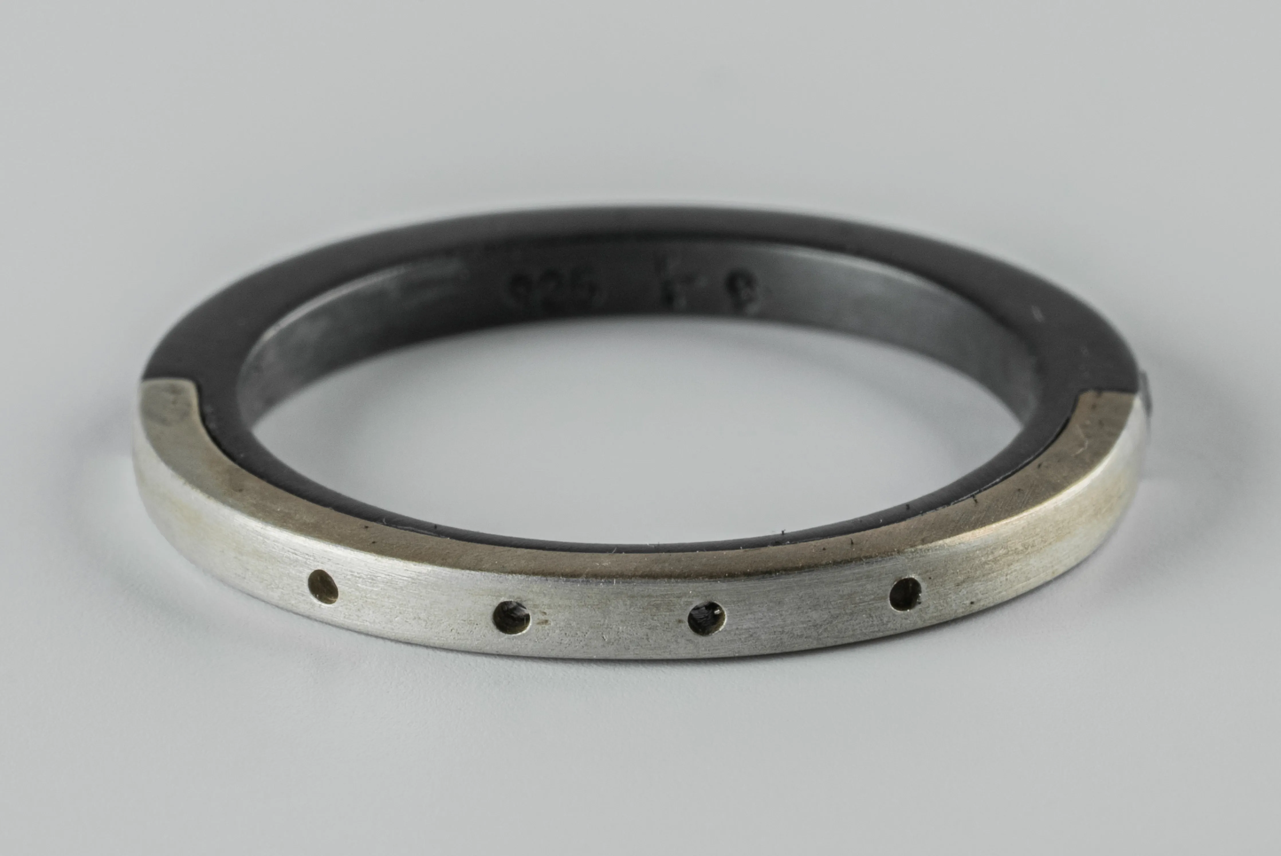 Sistema Ring (4-Hole, 2mm, KA+DA) sold by Parts of Four