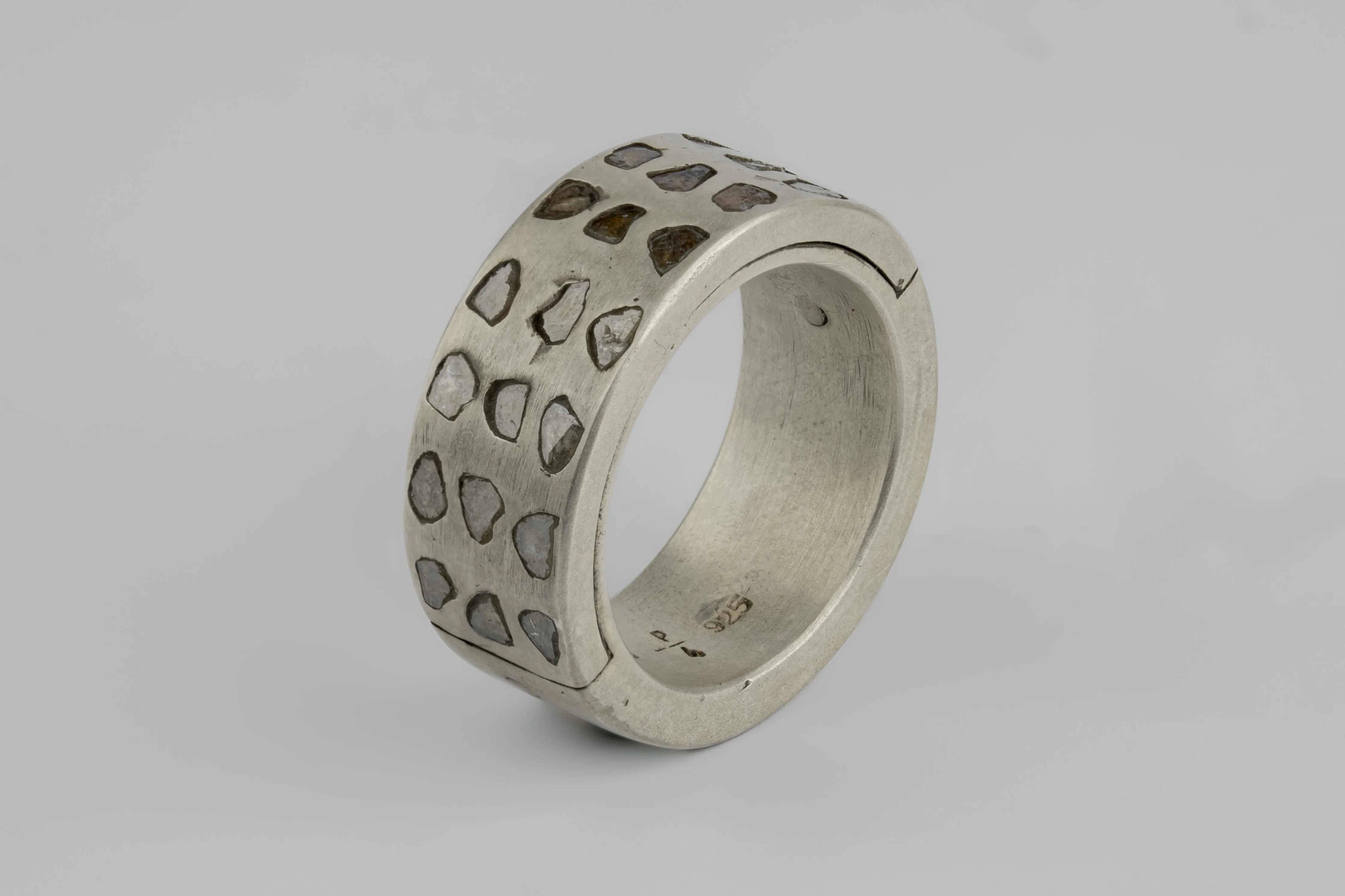 Sistema Ring (Linear Mega Pavé, 9mm, DA+DIA) sold by Parts of Four product image thumbnail 2