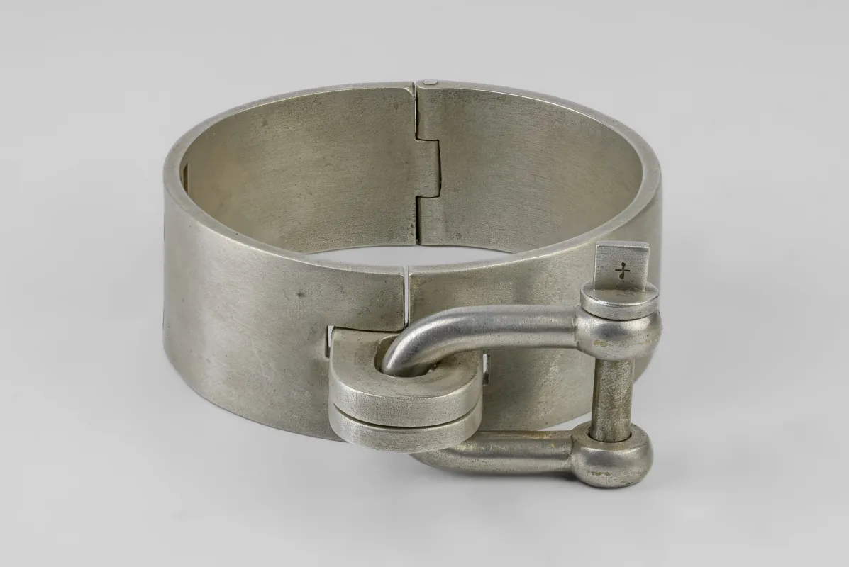 Restraint Cuff (Sugermans Punchout, Charm Version, 25mm, AS) sold by Parts of Four