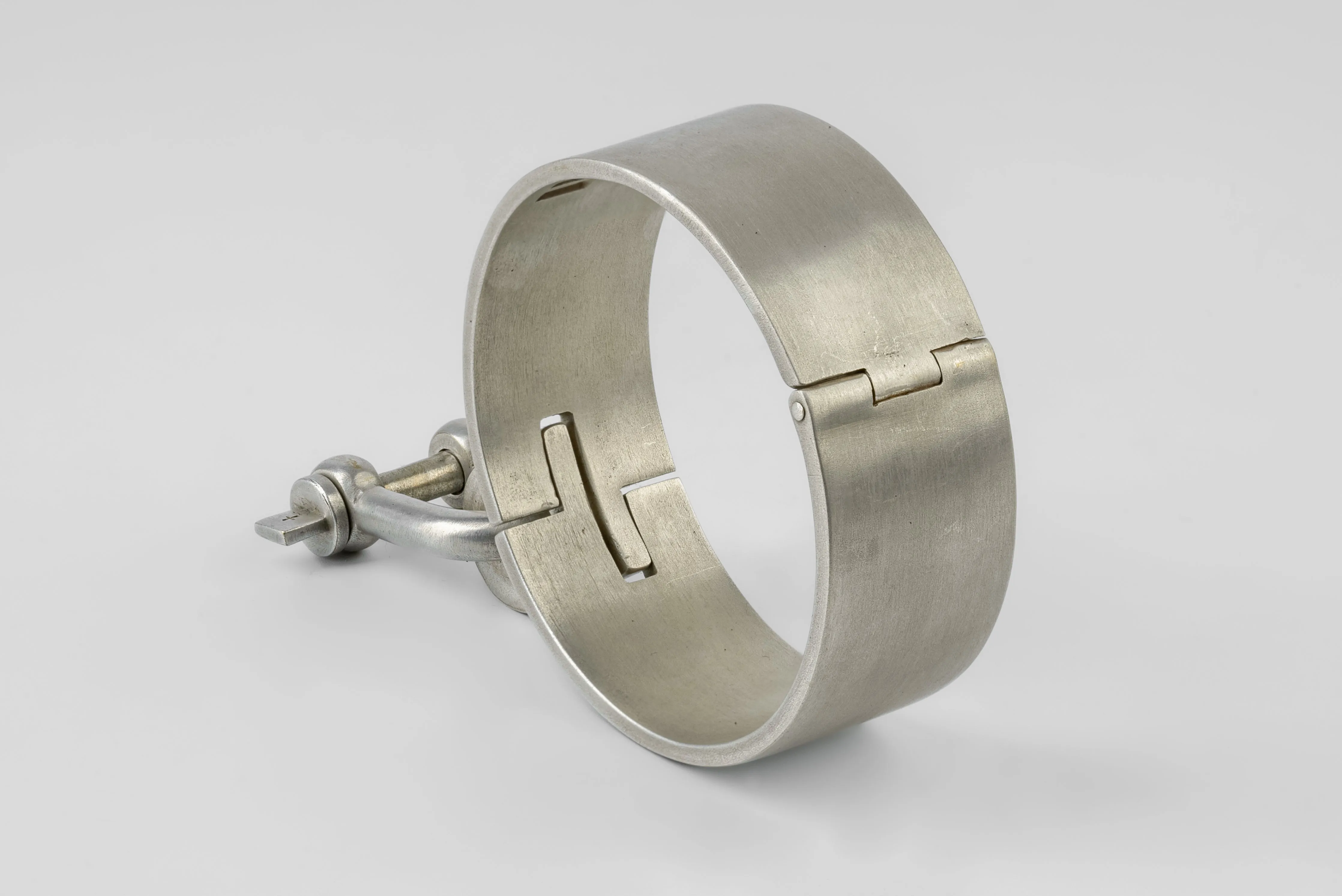 Restraint Cuff (Sugermans Punchout, Charm Version, 25mm, AS) sold by Parts of Four product image thumbnail 3
