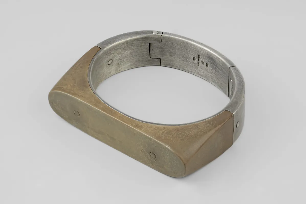 Sistema Bracelet v2 (Oval, 17mm, DA+UAS) sold by Parts of Four